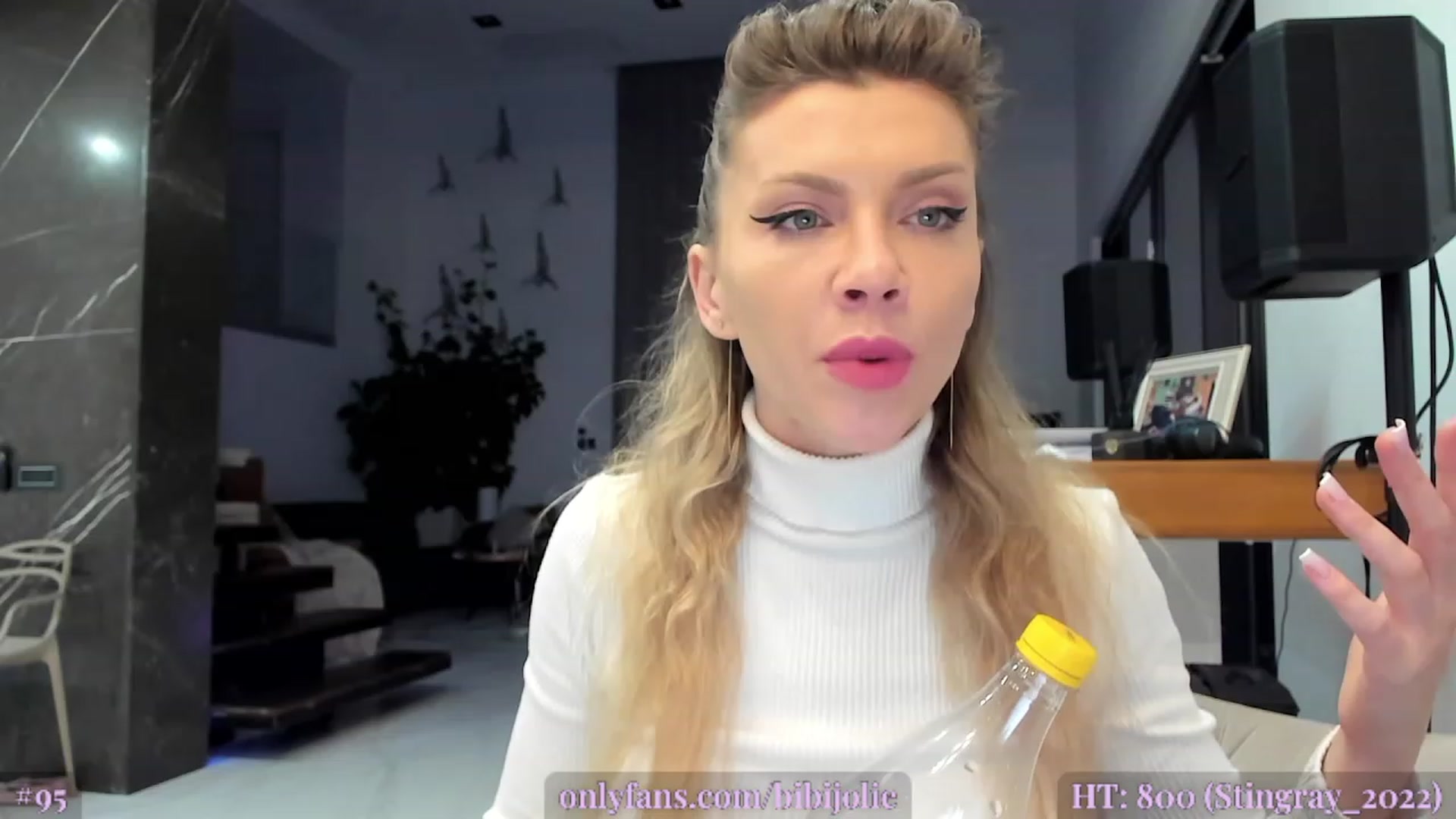 Gallery image thumbnail from AweJolie's myfreecams stream on, 02/24/2023, 03:20 image 2 of 20