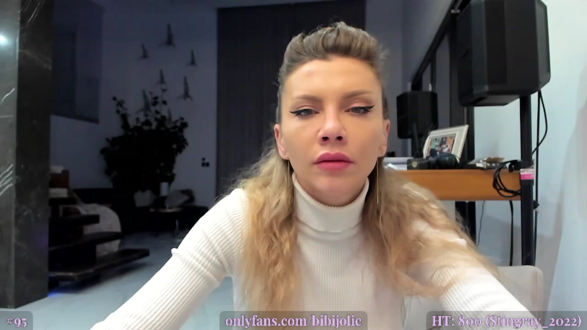Gallery image thumbnail from AweJolie's myfreecams stream on, 02/24/2023, 03:20 image 7 of 20