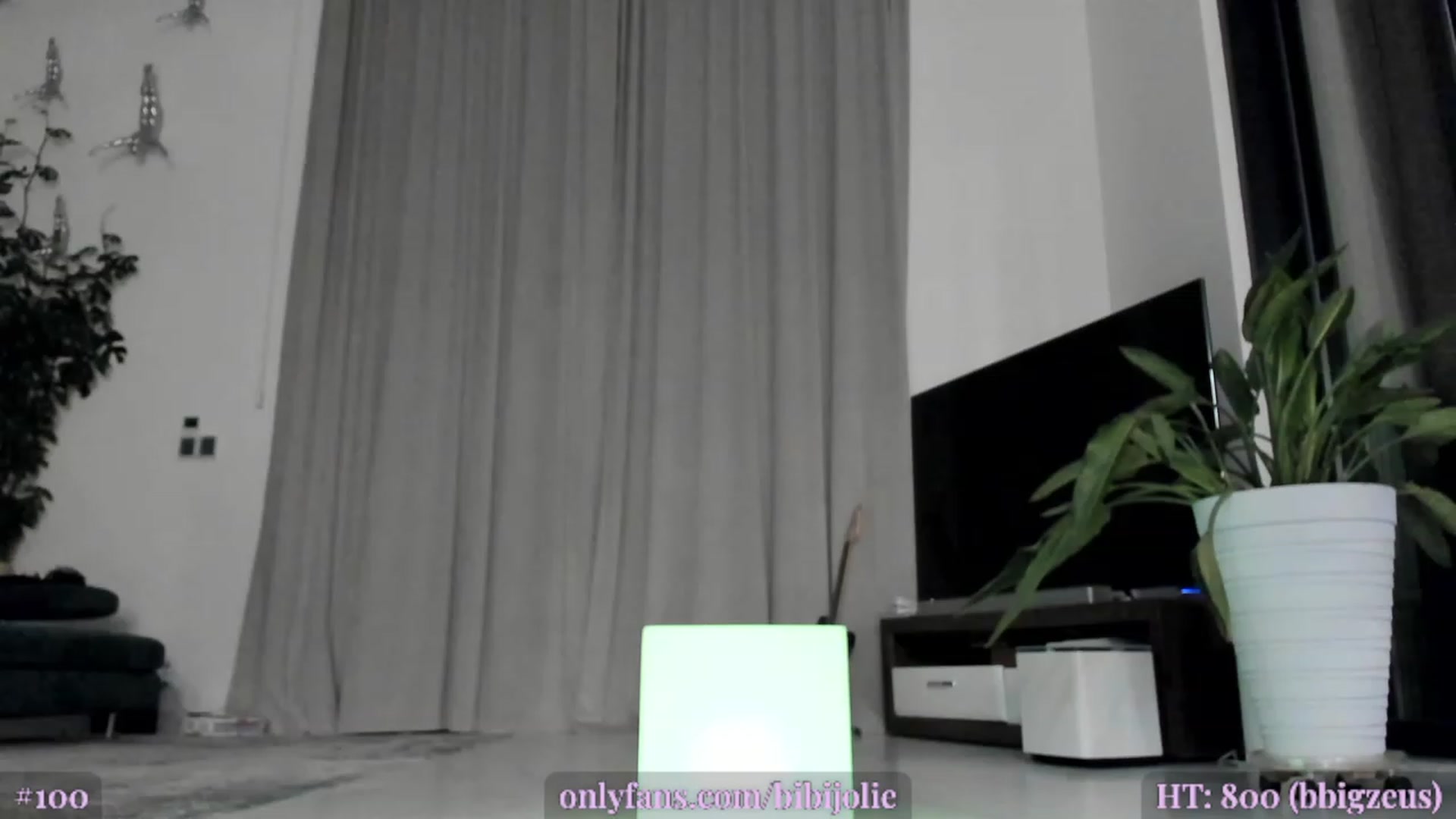 Gallery image thumbnail from AweJolie's myfreecams stream on, 03/01/2023, 03:38 image 2 of 20