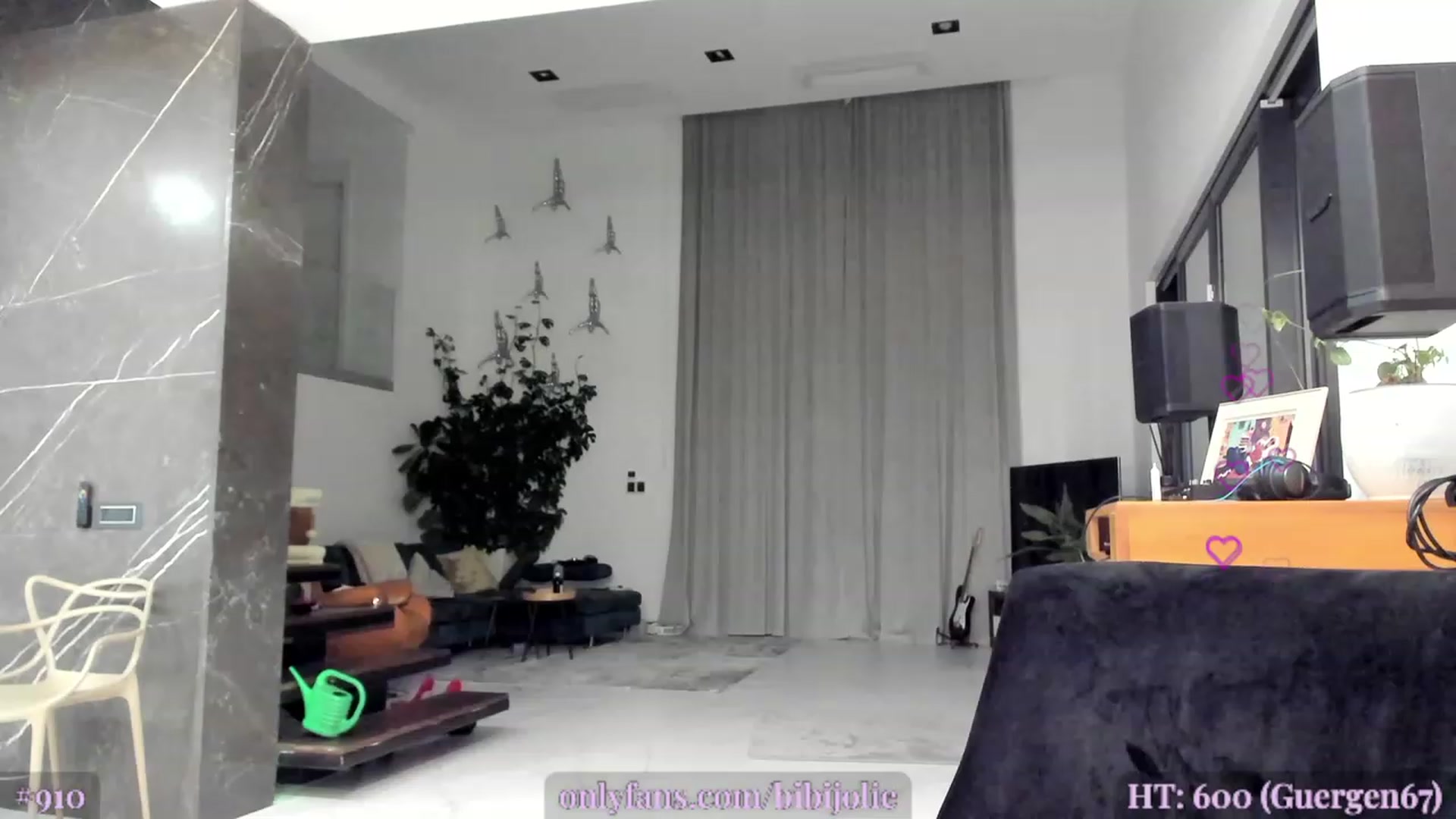 Gallery image thumbnail from AweJolie's myfreecams stream on, 03/03/2023, 24:04 image 12 of 20
