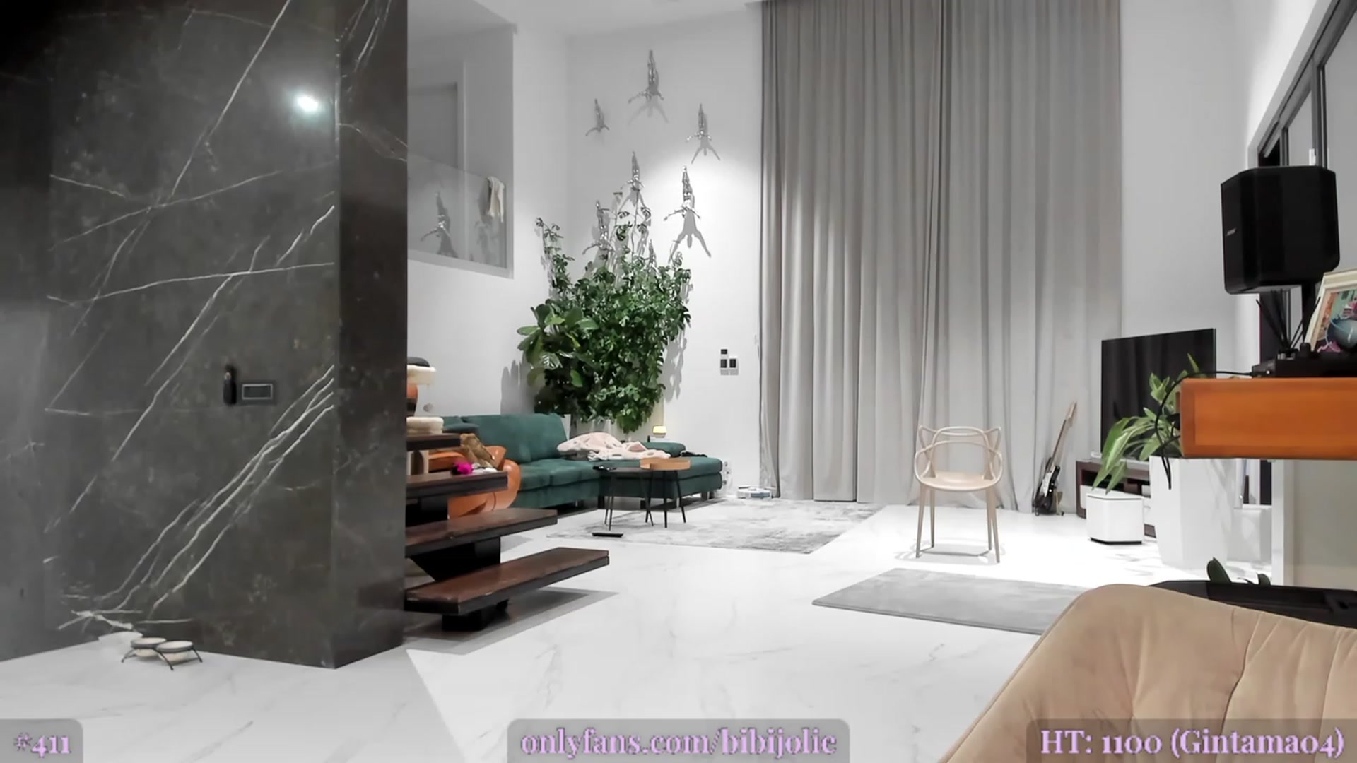 Gallery image thumbnail from AweJolie's myfreecams stream on, 03/07/2023, 02:04 image 17 of 20