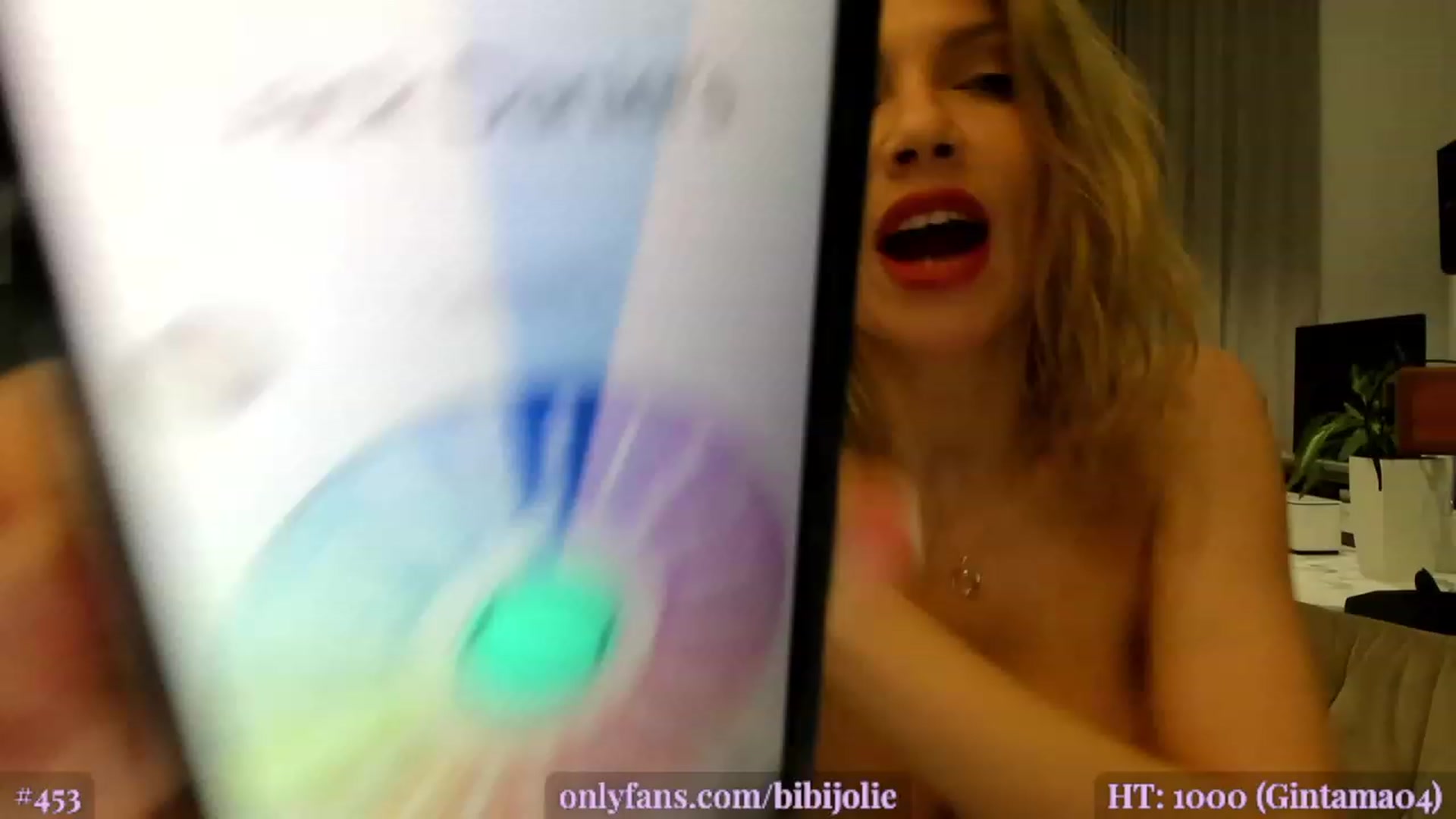 Gallery image thumbnail from AweJolie's myfreecams stream on, 03/07/2023, 02:04 image 11 of 20