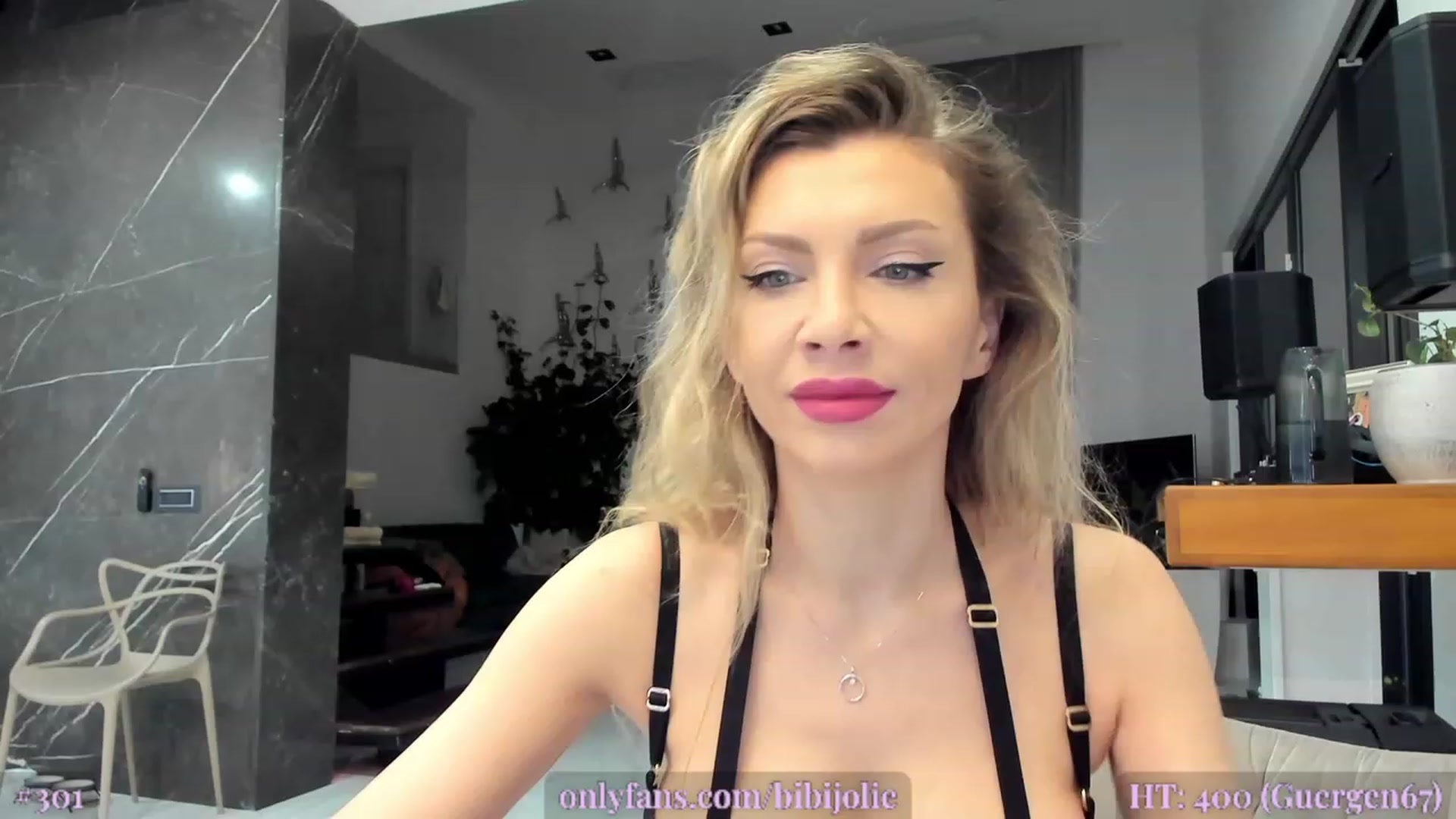 Gallery image thumbnail from AweJolie's myfreecams stream on, 03/08/2023, 01:16 image 3 of 20