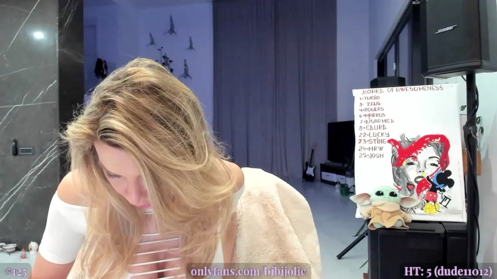 Gallery image thumbnail from AweJolie's myfreecams stream on, 04/26/2023, 23:38 image 1 of 20