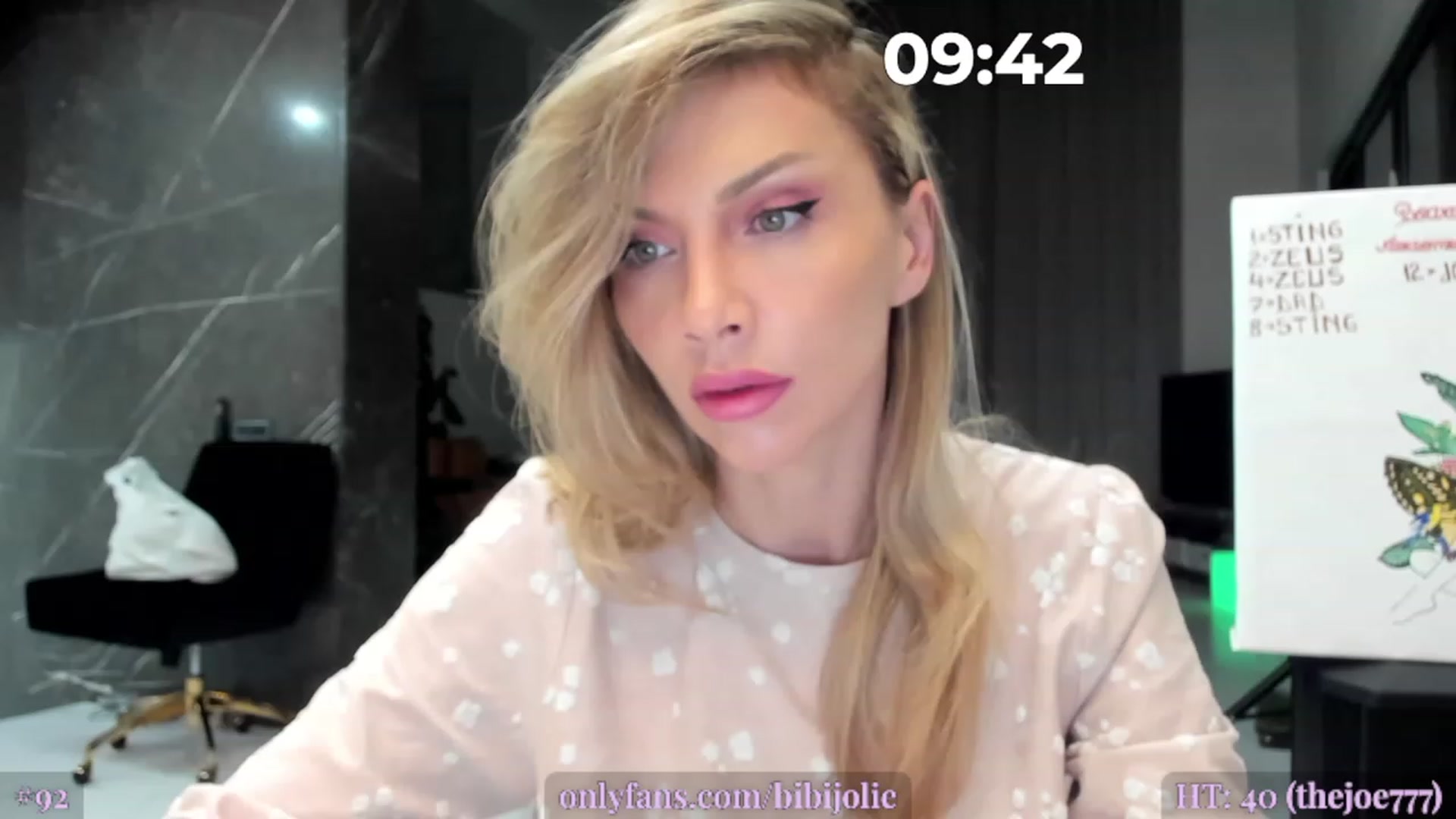 Gallery image thumbnail from AweJolie's myfreecams stream on, 05/14/2023, 23:11 image 12 of 20