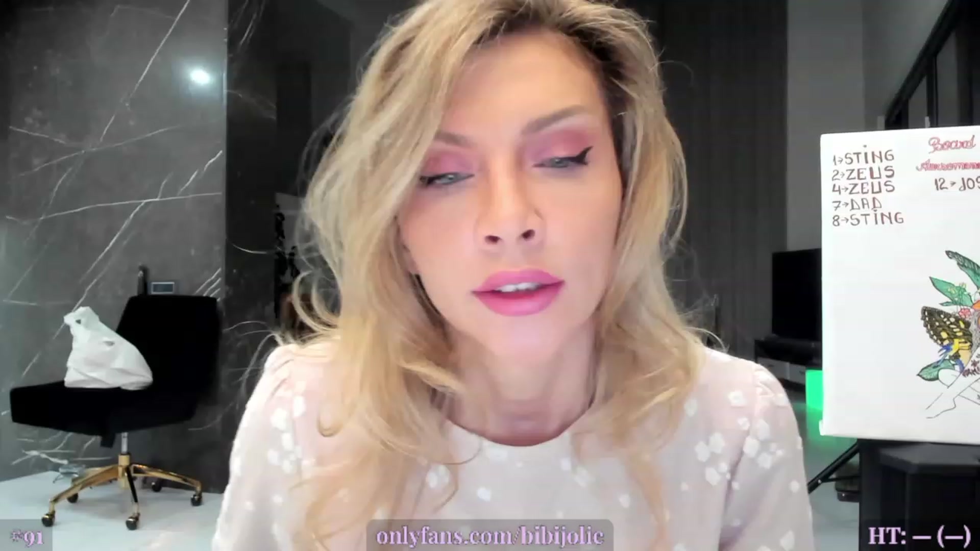 Gallery image thumbnail from AweJolie's myfreecams stream on, 05/14/2023, 23:11 image 4 of 20
