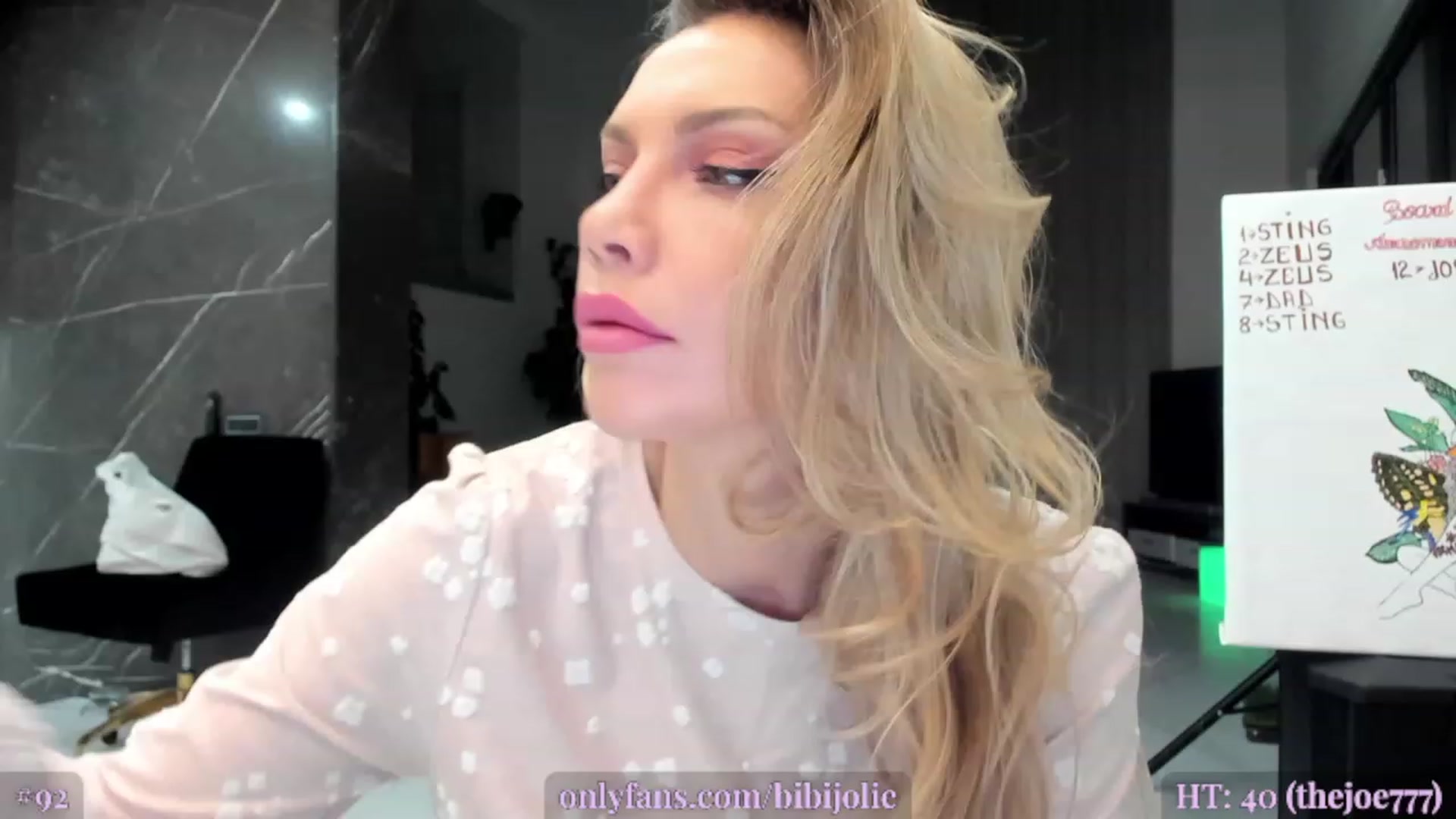 Gallery image thumbnail from AweJolie's myfreecams stream on, 05/14/2023, 23:11 image 6 of 20