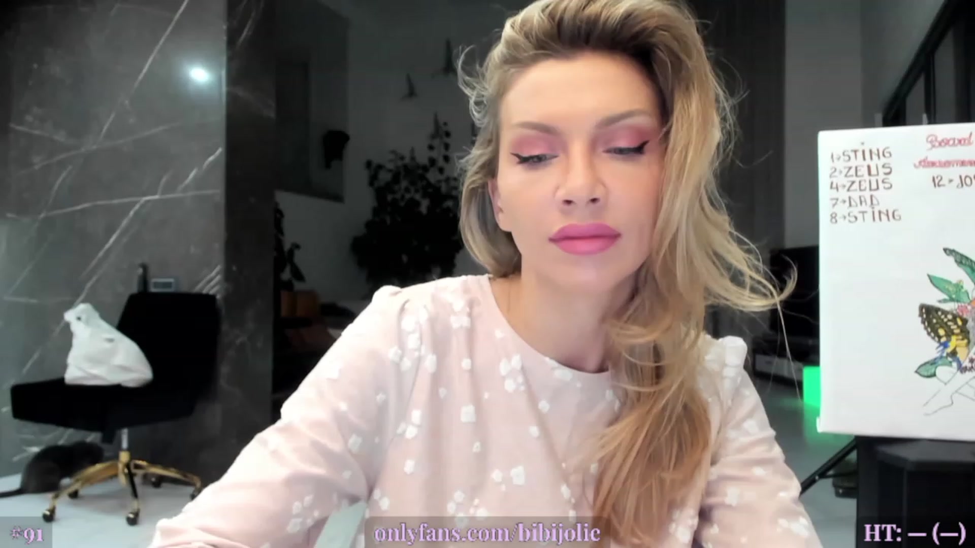 Gallery image thumbnail from AweJolie's myfreecams stream on, 05/14/2023, 23:11 image 5 of 20