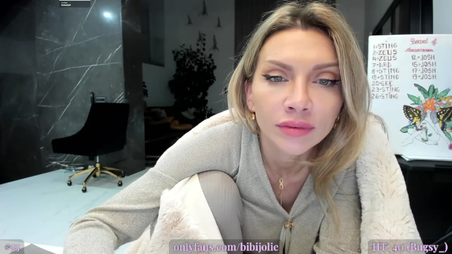 Gallery image thumbnail from AweJolie's myfreecams stream on, 05/29/2023, 24:51 image 9 of 20