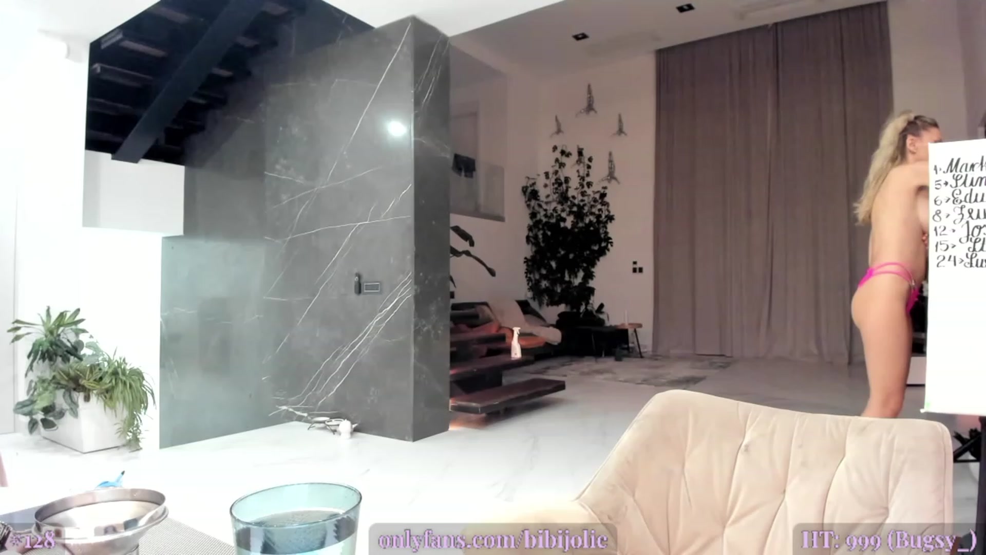 Gallery image thumbnail from AweJolie's myfreecams stream on, 06/26/2023, 23:50 image 4 of 20