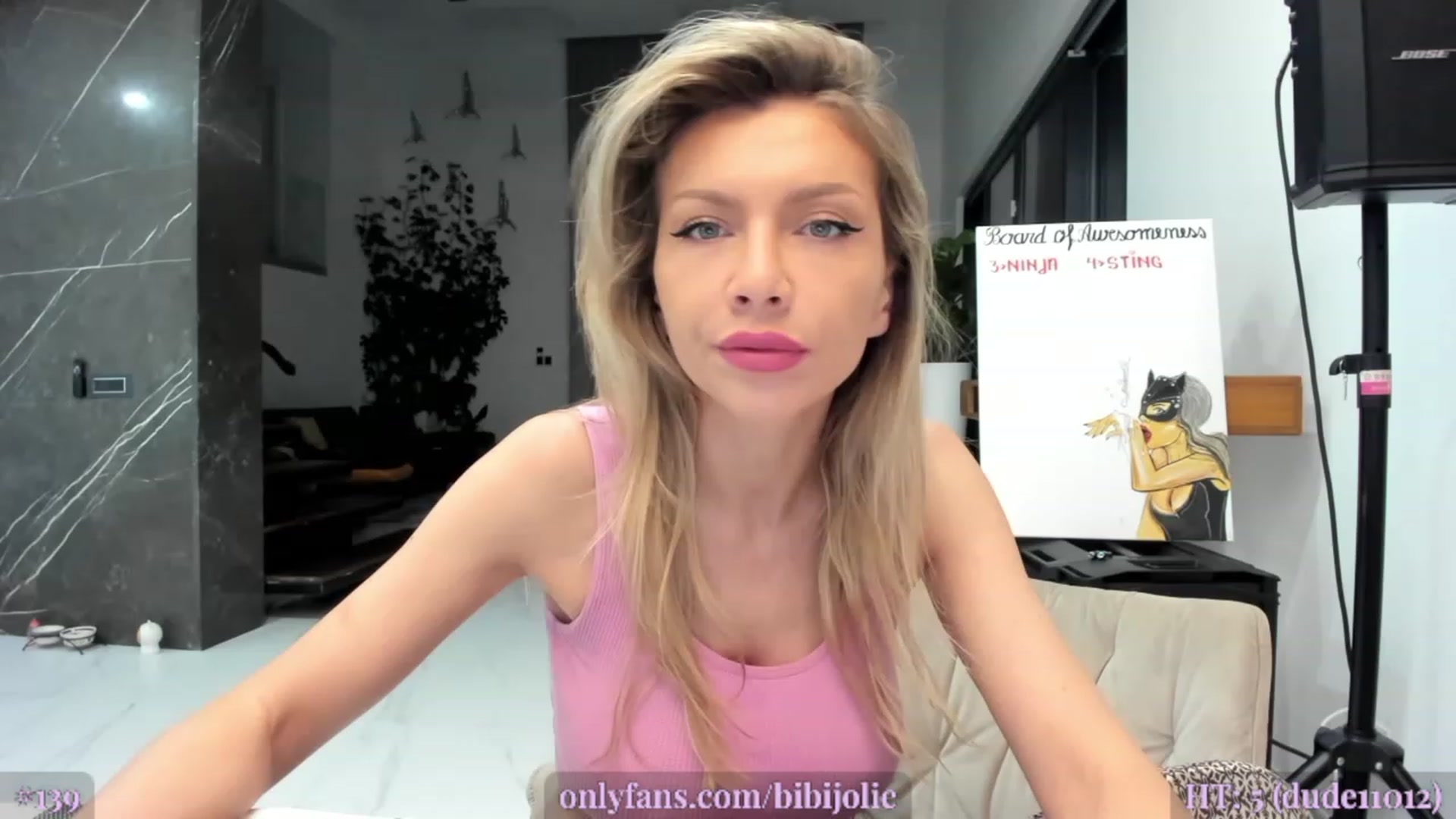 Gallery image thumbnail from AweJolie's myfreecams stream on, 07/07/2023, 24:14 image 2 of 20