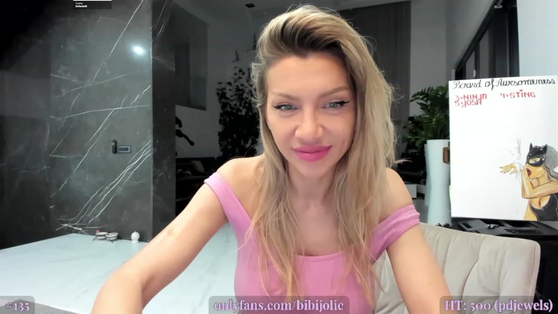 Gallery image thumbnail from AweJolie's myfreecams stream on, 07/07/2023, 24:14 image 13 of 20