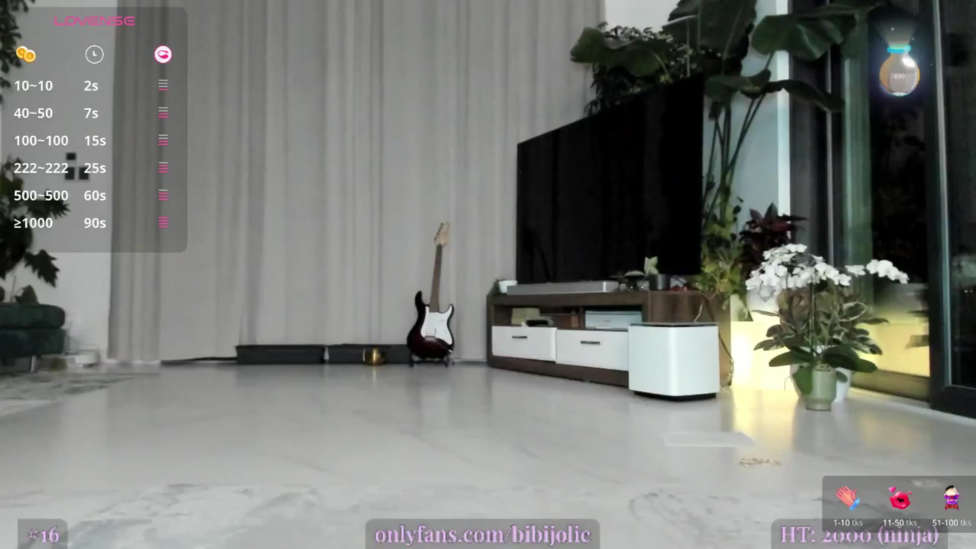 Gallery image thumbnail from AweJolie's myfreecams stream on, 02/13/2025, 04:08 image 9 of 20