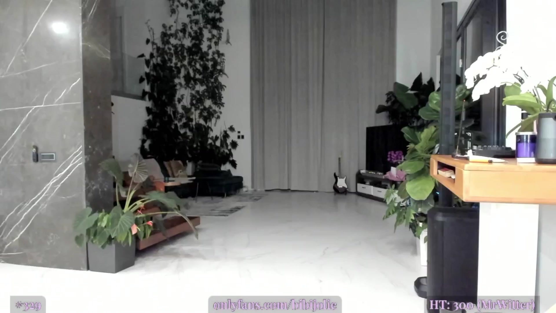 Gallery image thumbnail from AweJolie's myfreecams stream on, 03/18/2025, 23:52 image 7 of 20