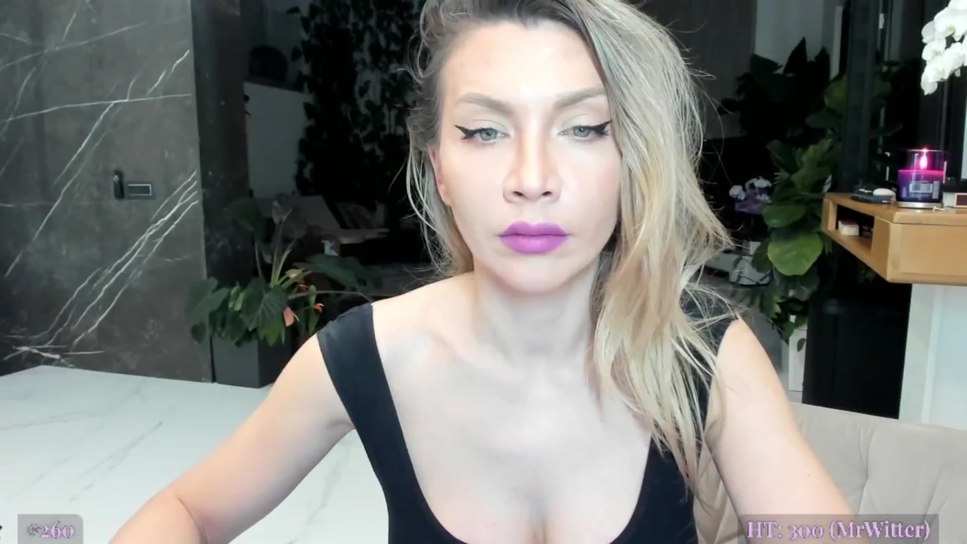 Gallery image thumbnail from AweJolie's myfreecams stream on, 03/26/2025, 24:02 image 16 of 20