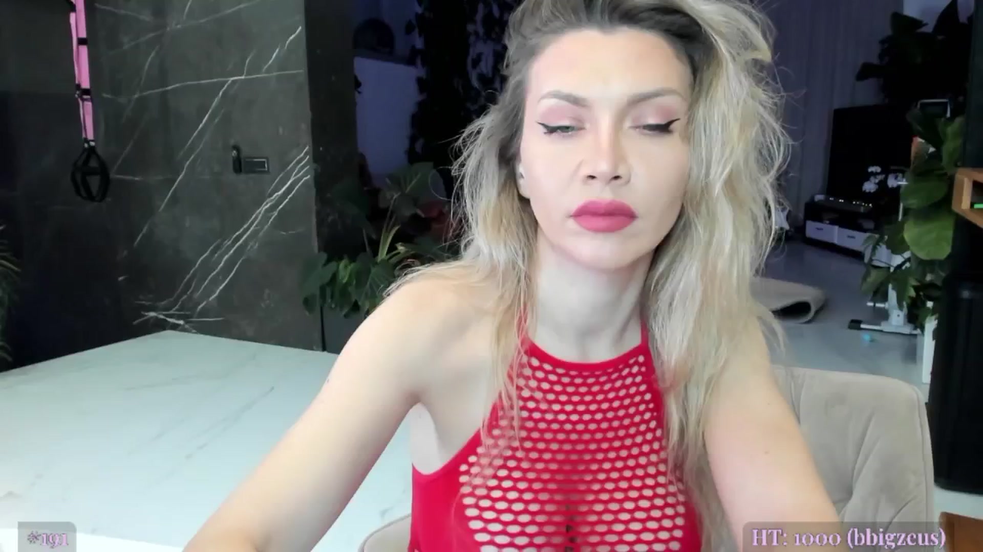 Gallery image thumbnail from AweJolie's myfreecams stream on, 03/31/2025, 22:31 image 16 of 20