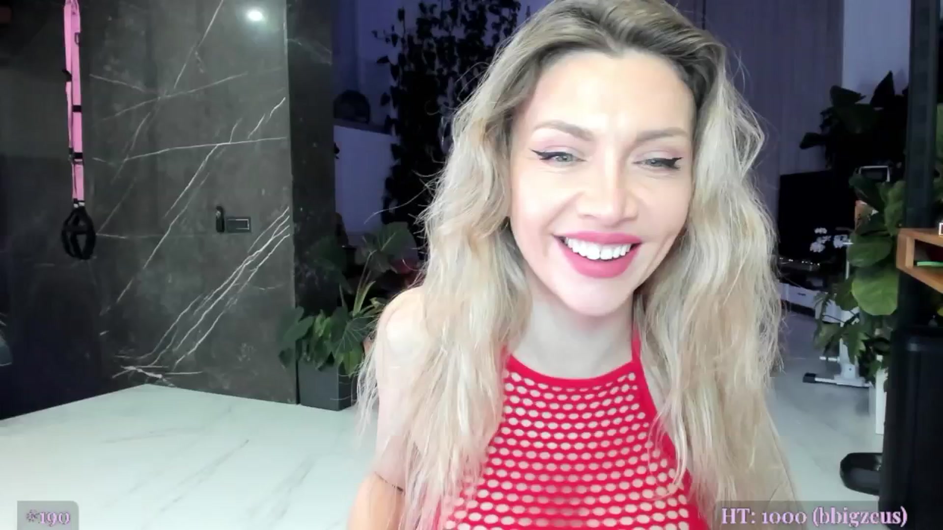 Gallery image thumbnail from AweJolie's myfreecams stream on, 04/01/2025, 24:20 image 20 of 20