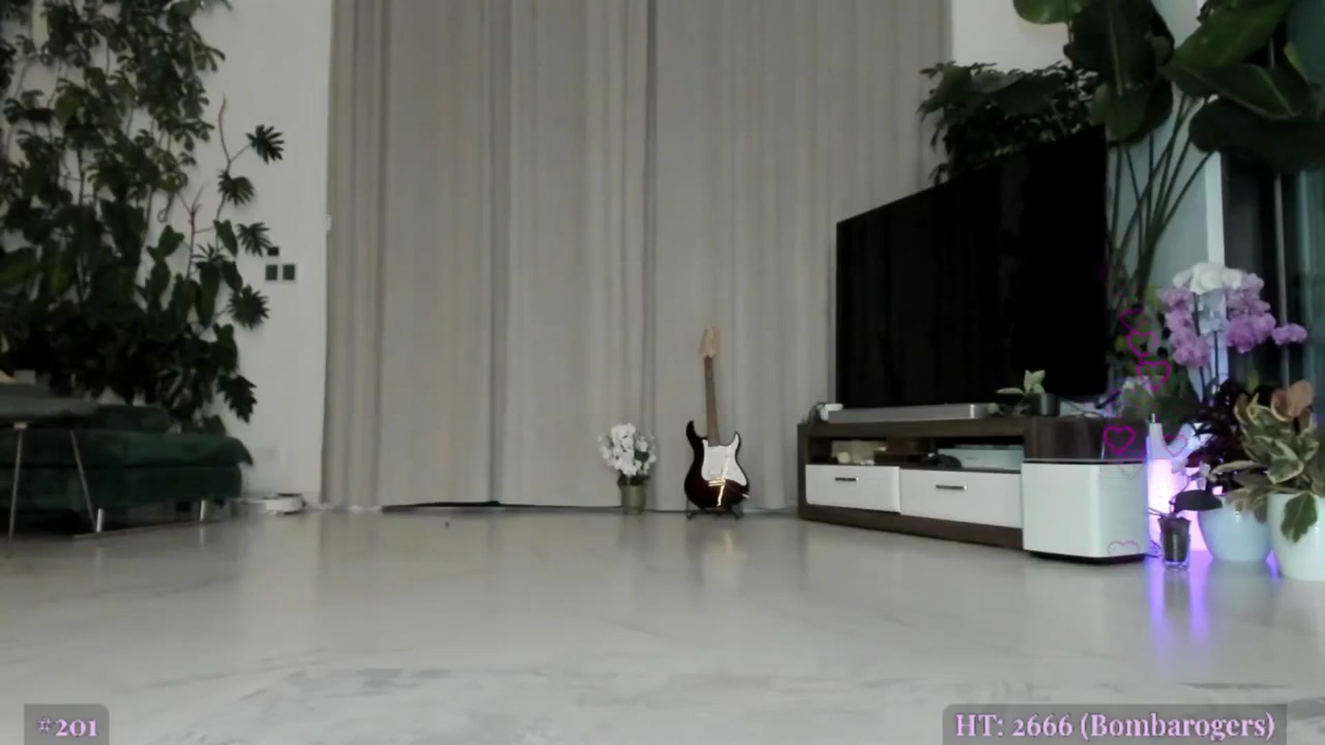 Gallery image thumbnail from AweJolie's myfreecams stream on, 05/14/2025, 04:01 image 11 of 20