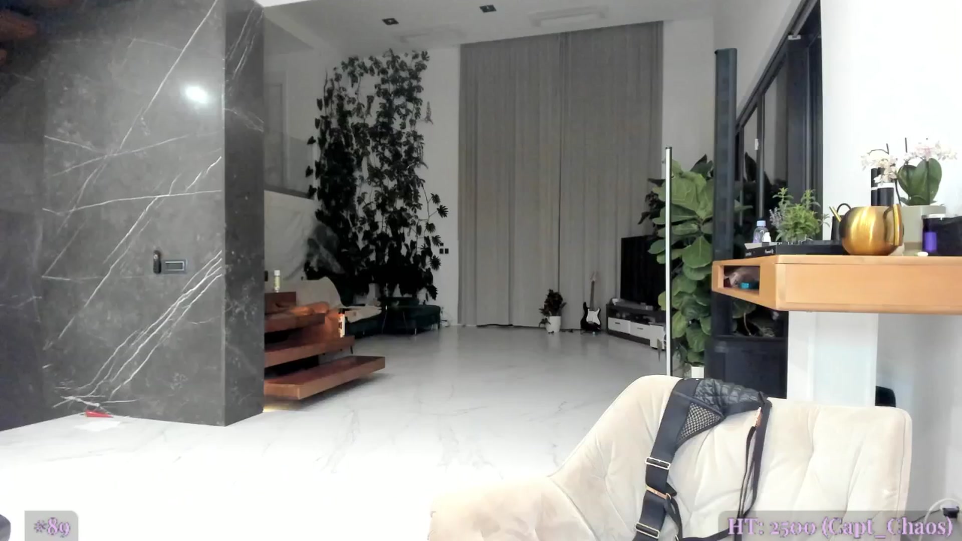Gallery image thumbnail from AweJolie's myfreecams stream on, 06/08/2025, 24:03 image 17 of 20