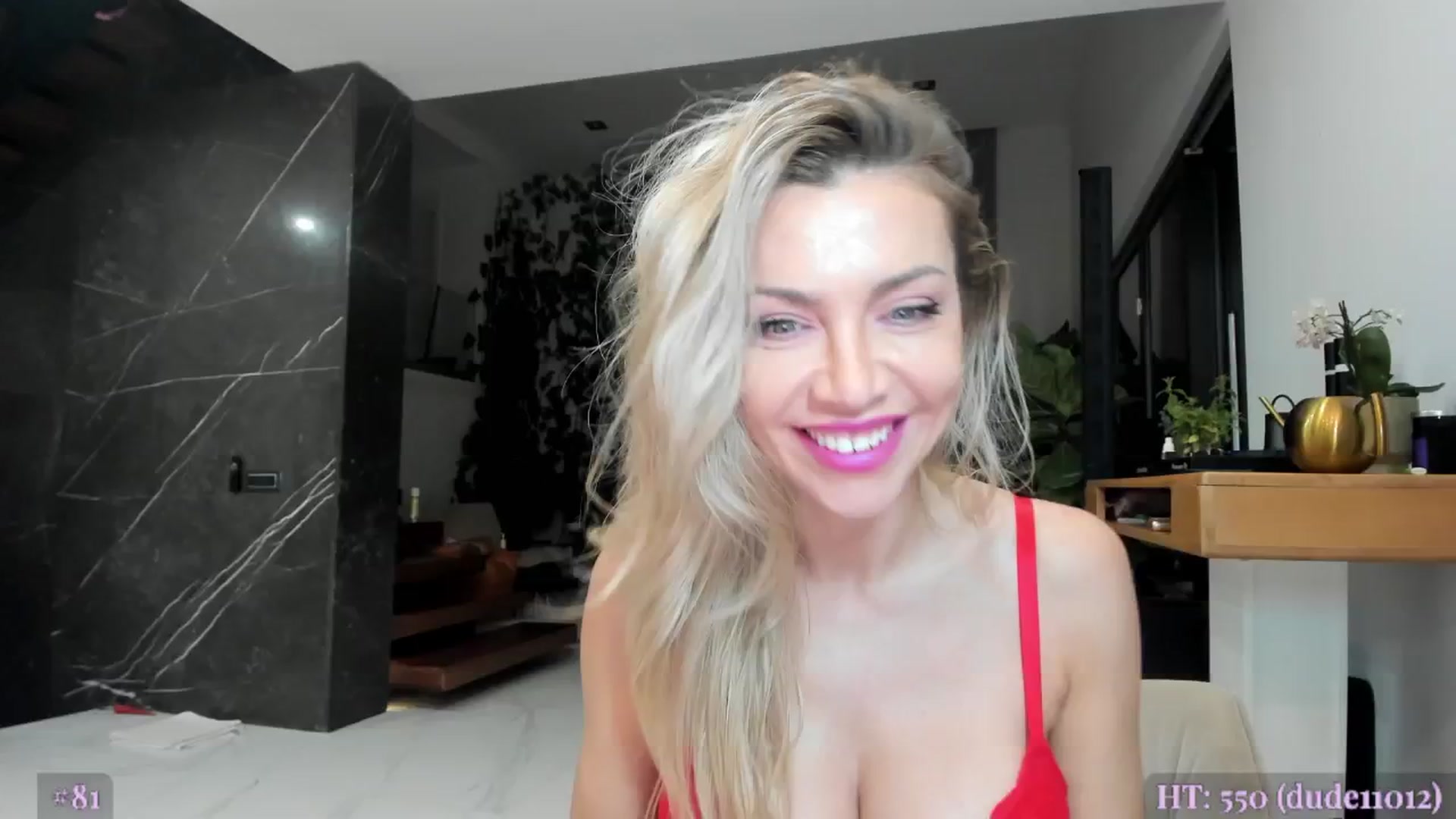 Gallery image thumbnail from AweJolie's myfreecams stream on, 06/12/2025, 24:03 image 12 of 20