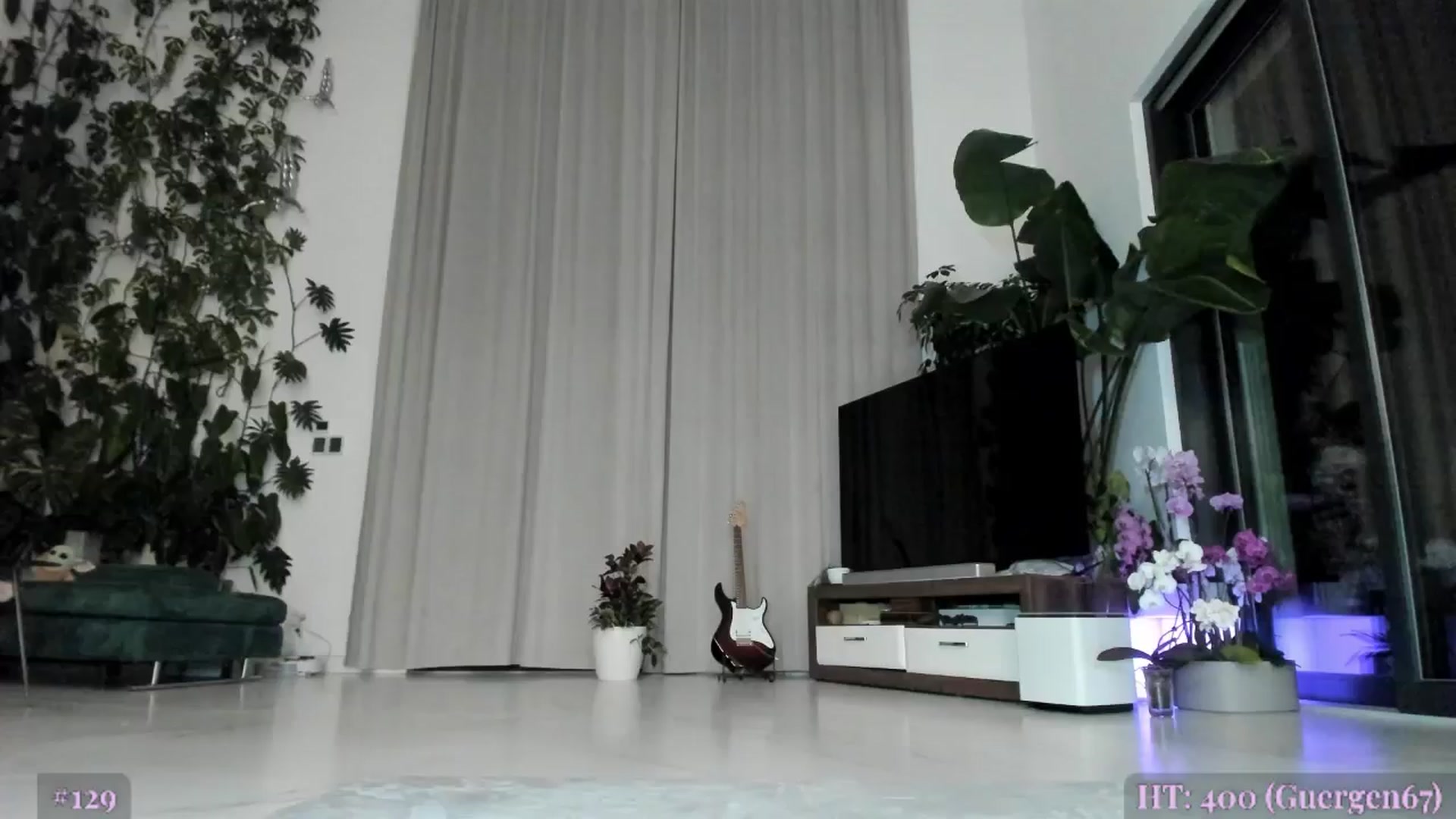 Gallery image thumbnail from AweJolie's myfreecams stream on, 06/18/2025, 01:19 image 16 of 20