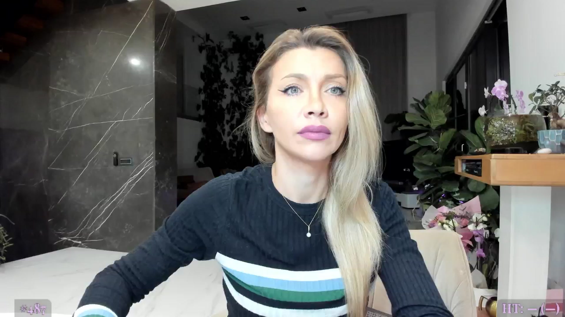 Gallery image thumbnail from AweJolie's myfreecams stream on, 09/17/2025, 03:11 image 1 of 20