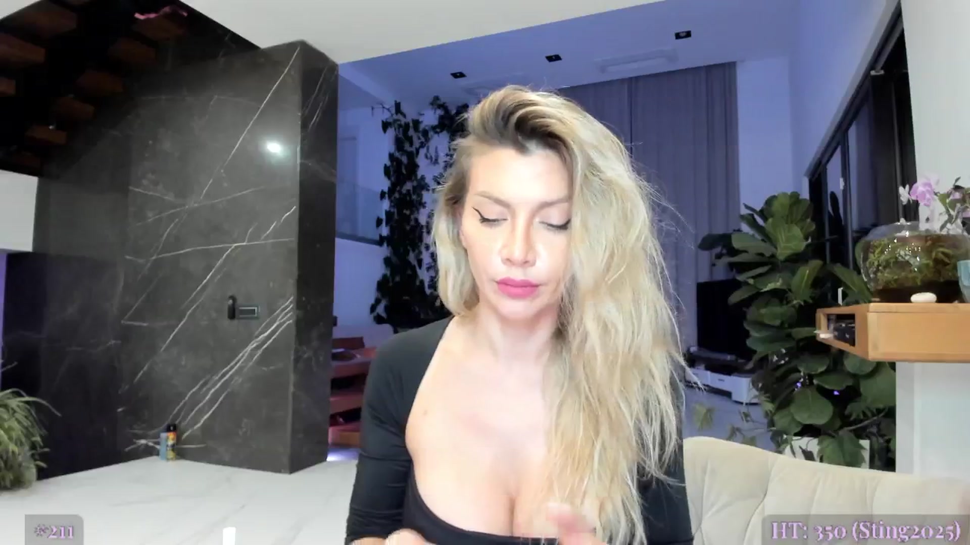 Gallery image thumbnail from AweJolie's myfreecams stream on, 09/24/2025, 02:01 image 7 of 20
