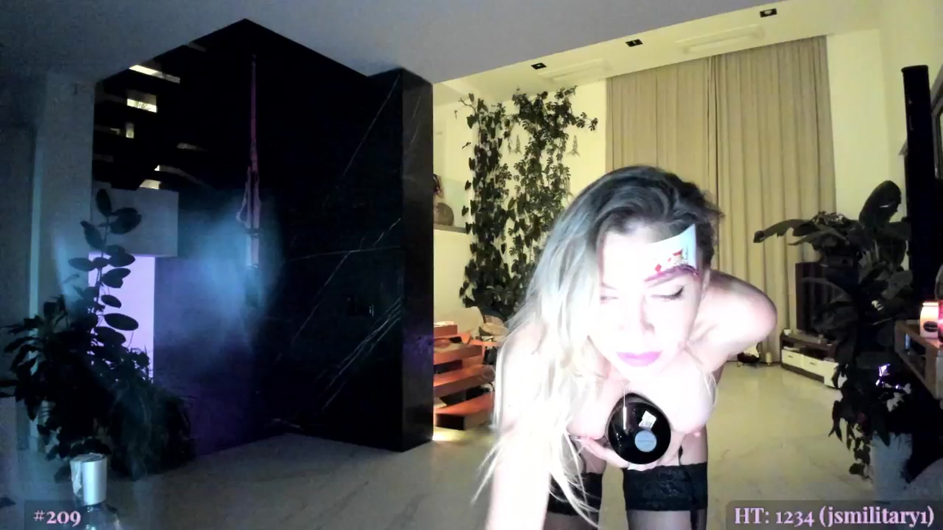 Gallery image thumbnail from AweJolie's myfreecams stream on, 11/01/2025, 03:22 image 11 of 20