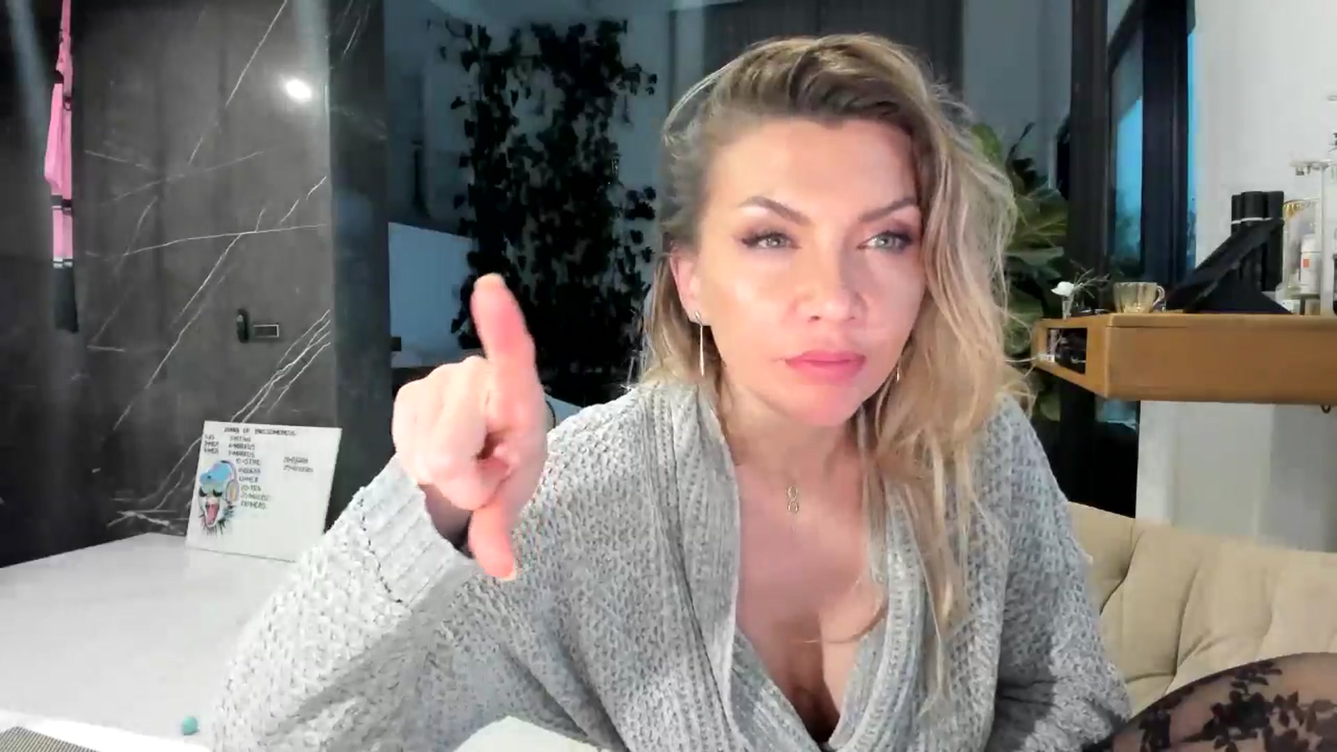 Gallery image thumbnail from AweJolie's myfreecams stream on, 12/01/2025, 06:00 image 17 of 20