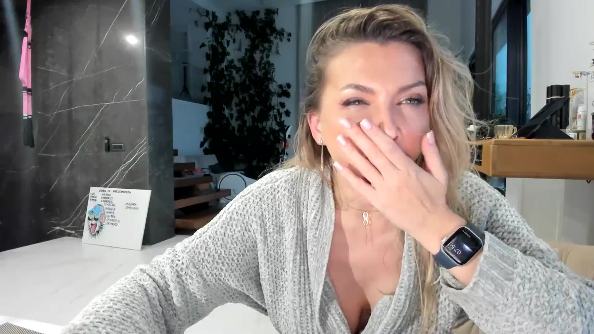 Gallery image thumbnail from AweJolie's myfreecams stream on, 12/01/2025, 06:00 image 12 of 20