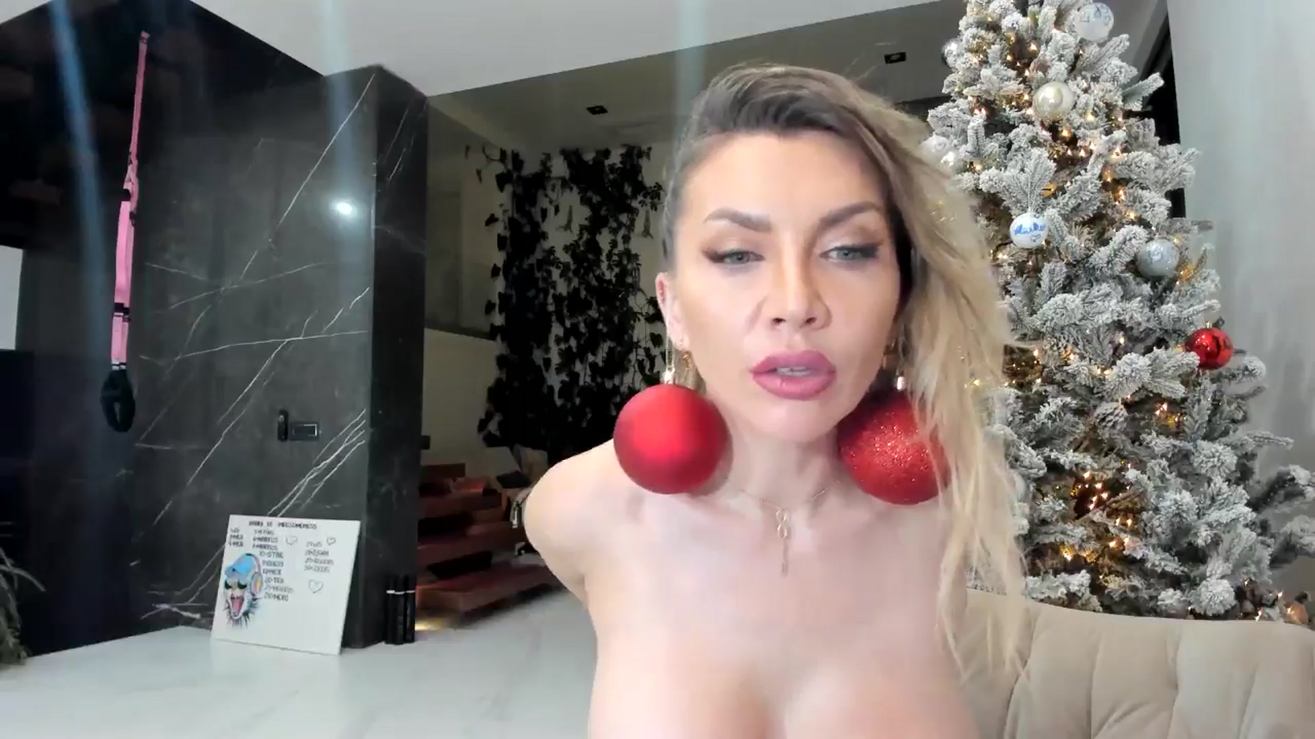 Gallery image thumbnail from AweJolie's myfreecams stream on, 12/02/2025, 03:55 image 5 of 20