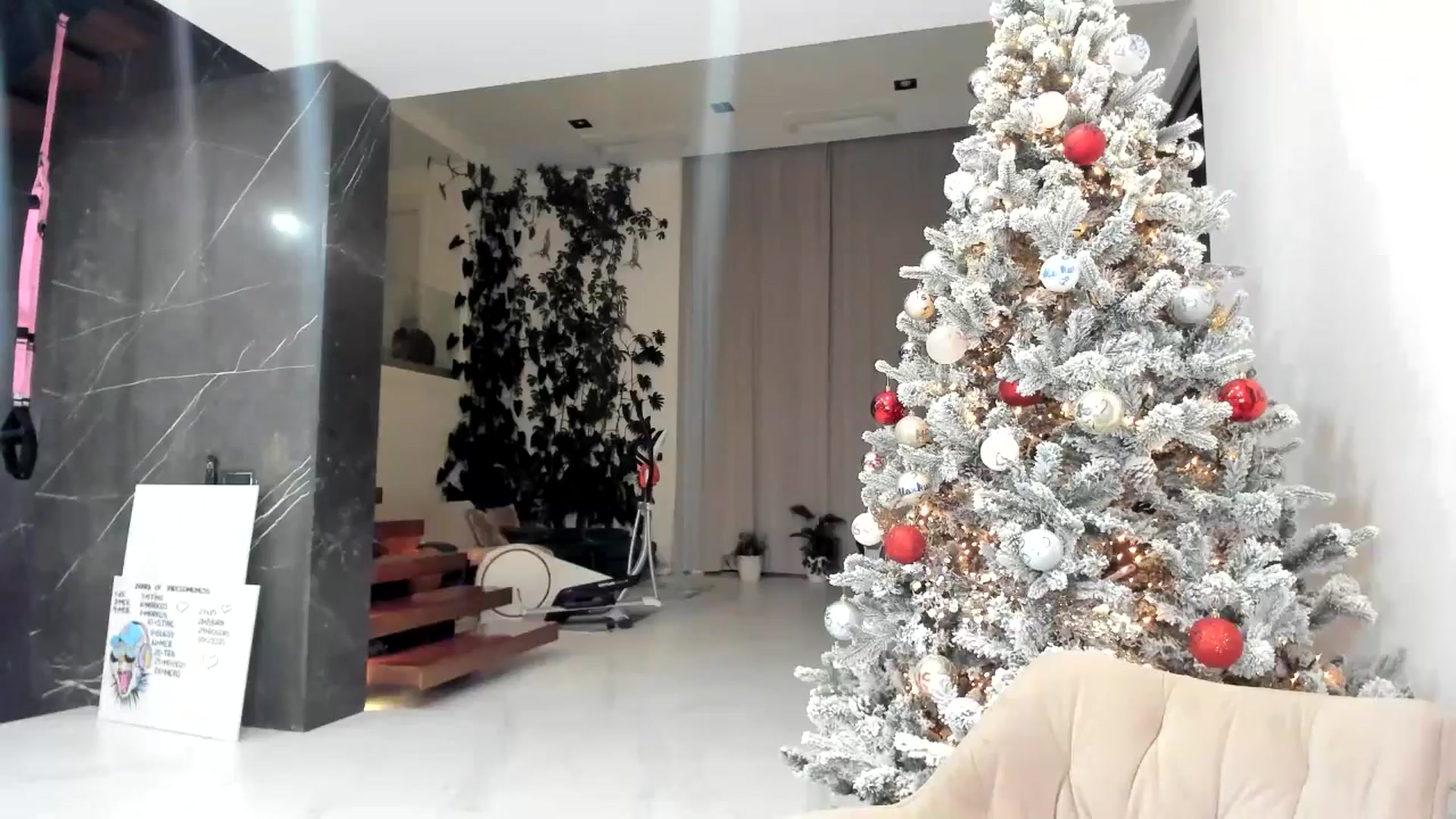 Gallery image thumbnail from AweJolie's myfreecams stream on, 12/03/2025, 01:14 image 8 of 20
