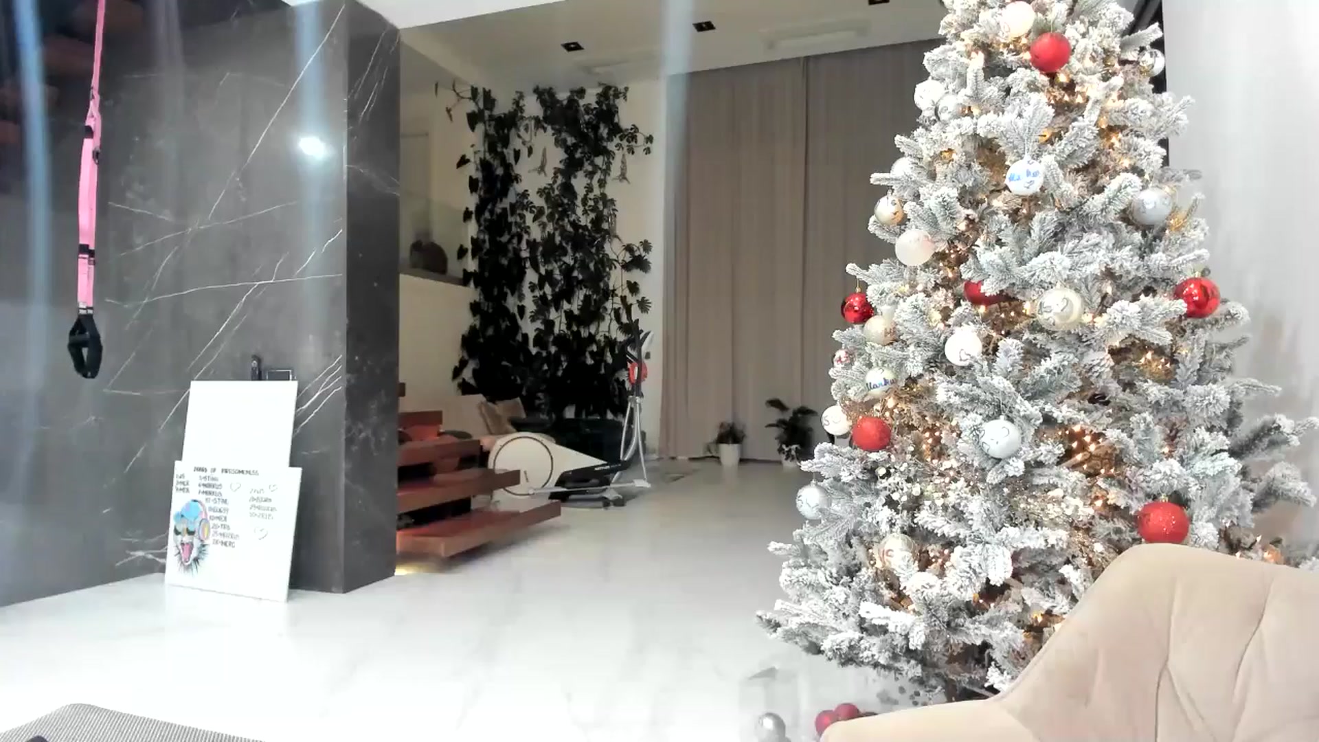 Gallery image thumbnail from AweJolie's myfreecams stream on, 12/03/2025, 01:14 image 1 of 20
