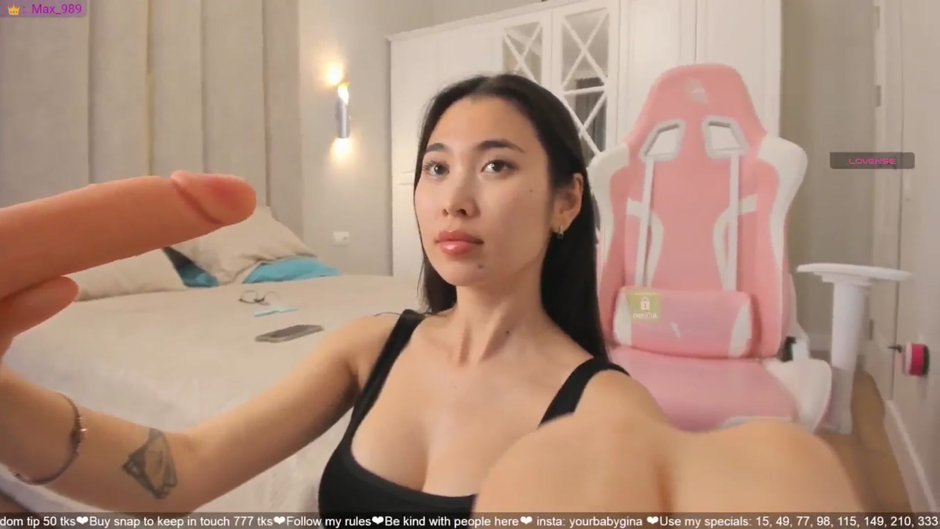 Gallery image thumbnail from AweSome_Gi's myfreecams stream on, 05/26/2024, 13:11 image 12 of 20