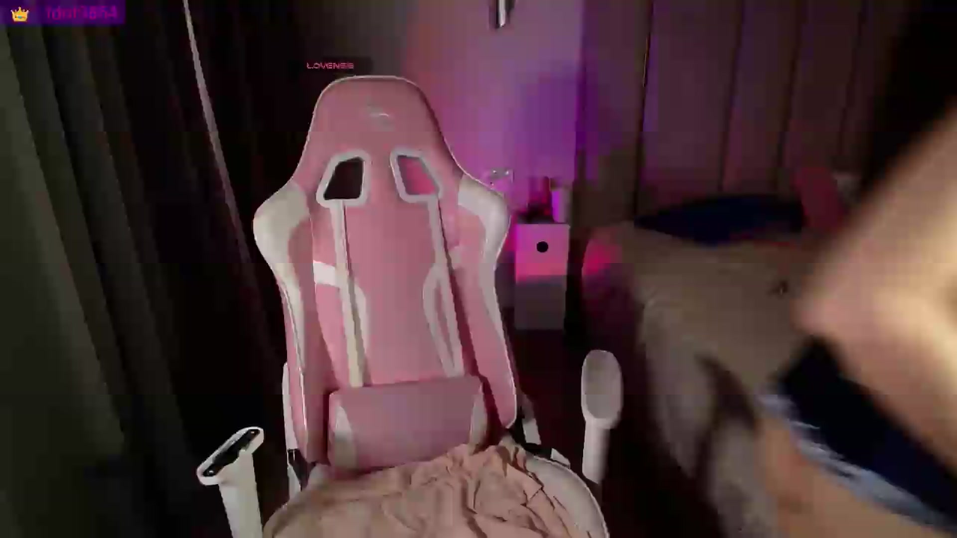 Gallery image thumbnail from AweSome_Gi's myfreecams stream on, 06/29/2026, 04:44 image 16 of 20
