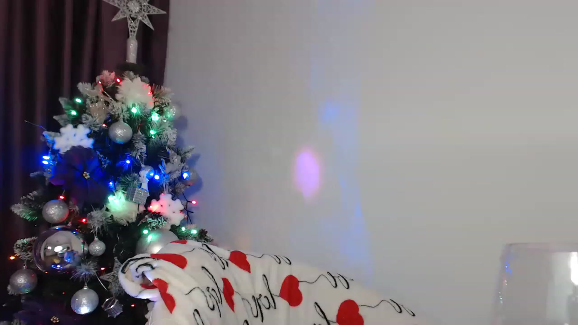 Gallery image thumbnail from AwesomeBlonde's myfreecams stream on, 12/17/2022, 23:27 image 9 of 20