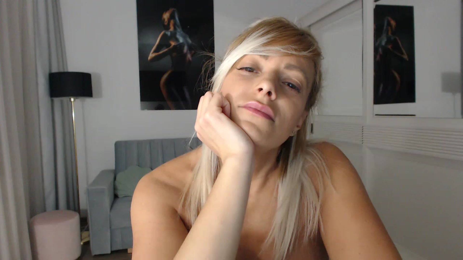 Gallery image thumbnail from AwesomeBlonde's myfreecams stream on, 02/05/2023, 22:39 image 13 of 20