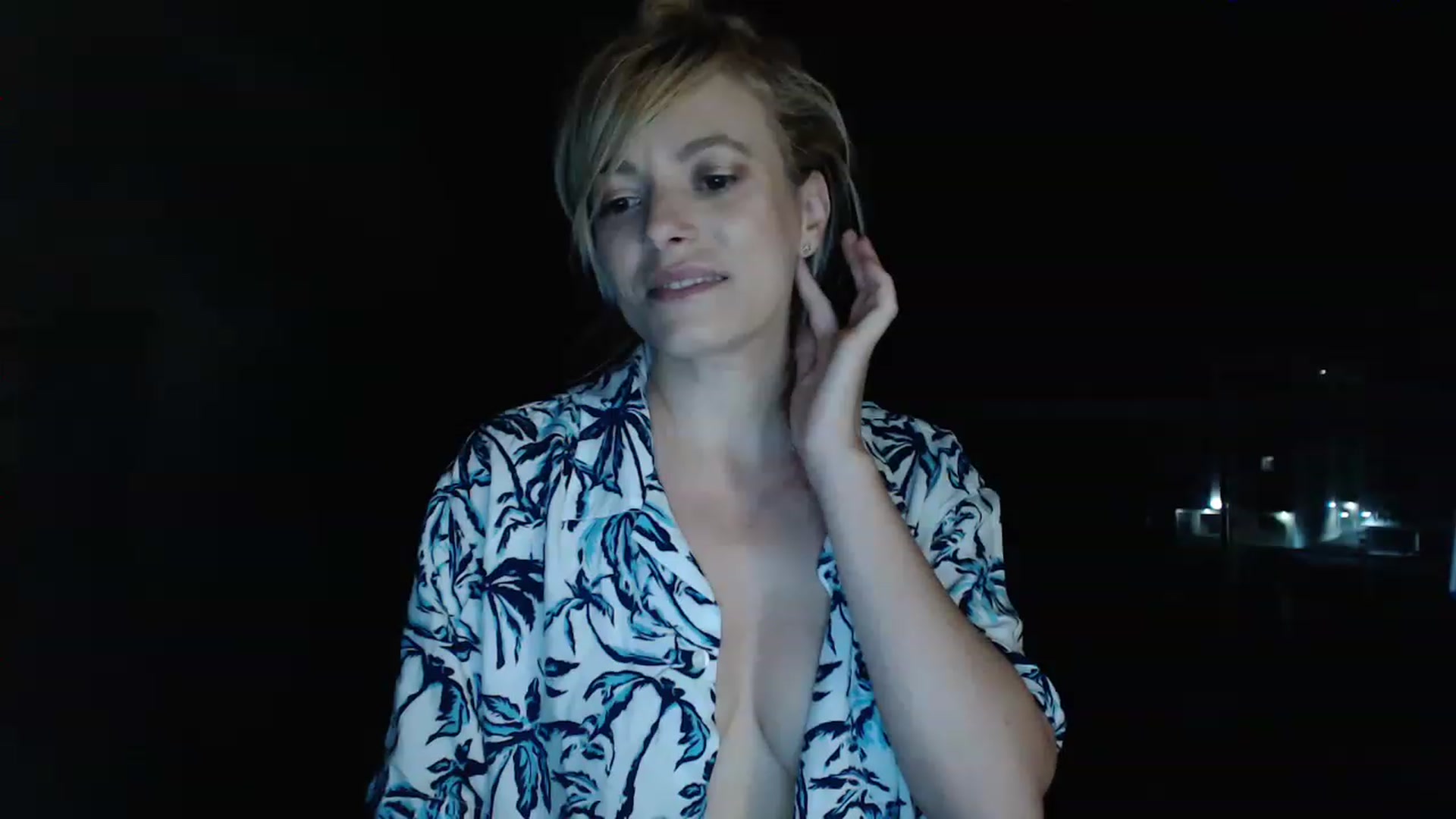 Gallery image thumbnail from AwesomeBlonde's myfreecams stream on, 07/03/2023, 21:22 image 10 of 20