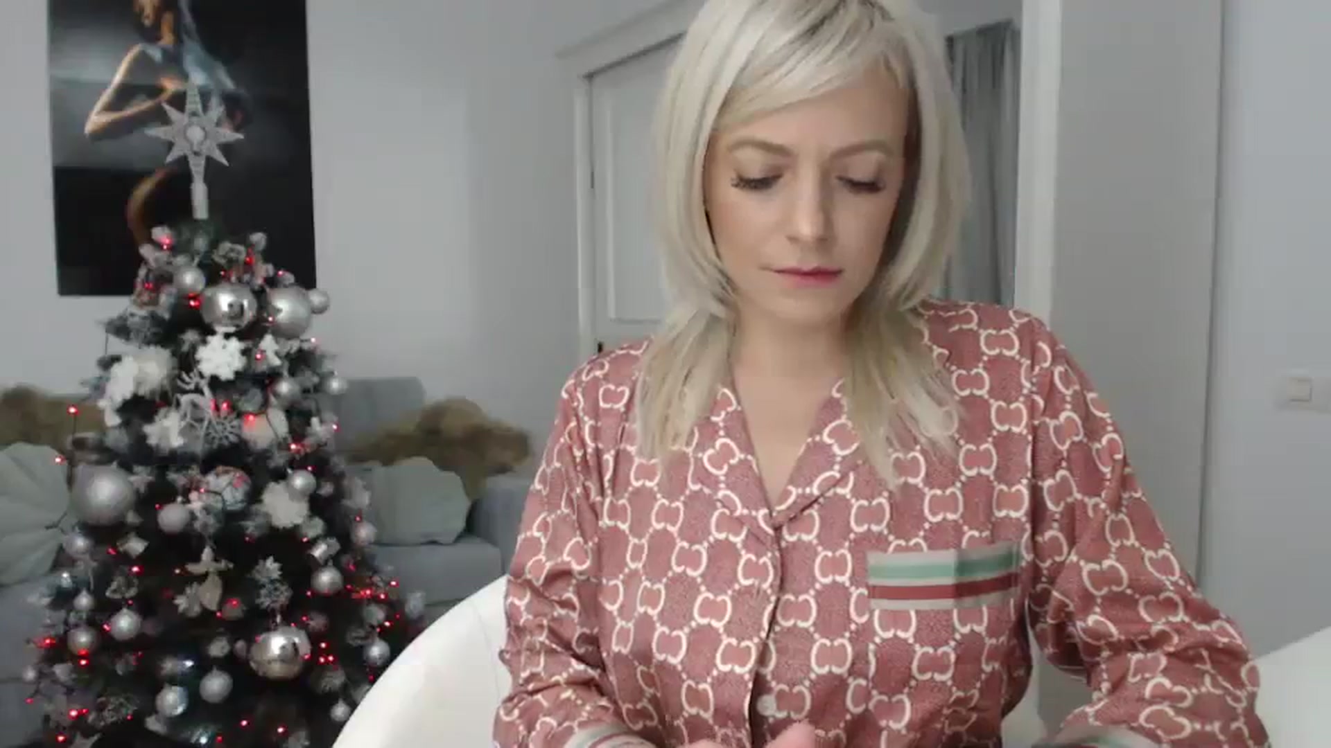 Gallery image thumbnail from AwesomeBlonde's myfreecams stream on, 12/24/2023, 01:02 image 3 of 20