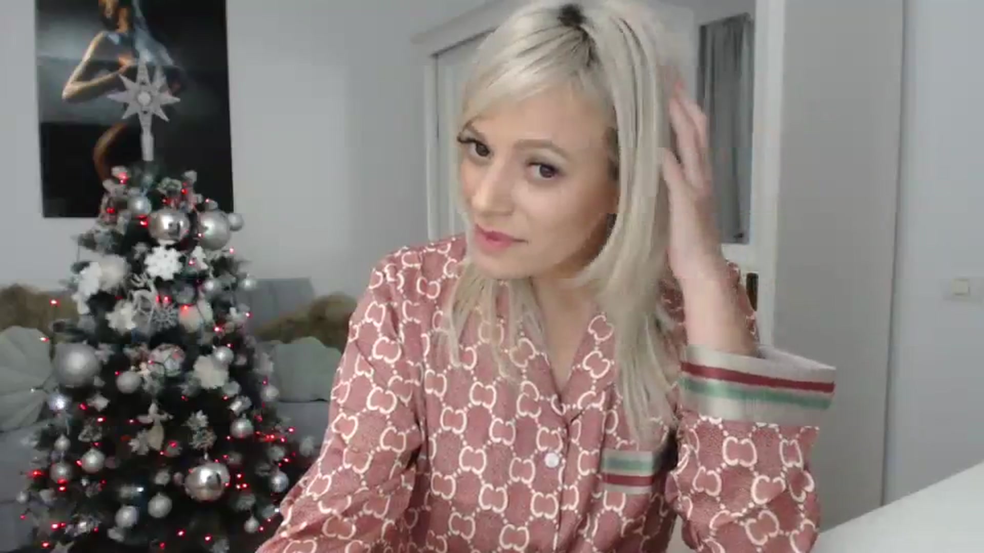 Gallery image thumbnail from AwesomeBlonde's myfreecams stream on, 12/24/2023, 01:02 image 15 of 20