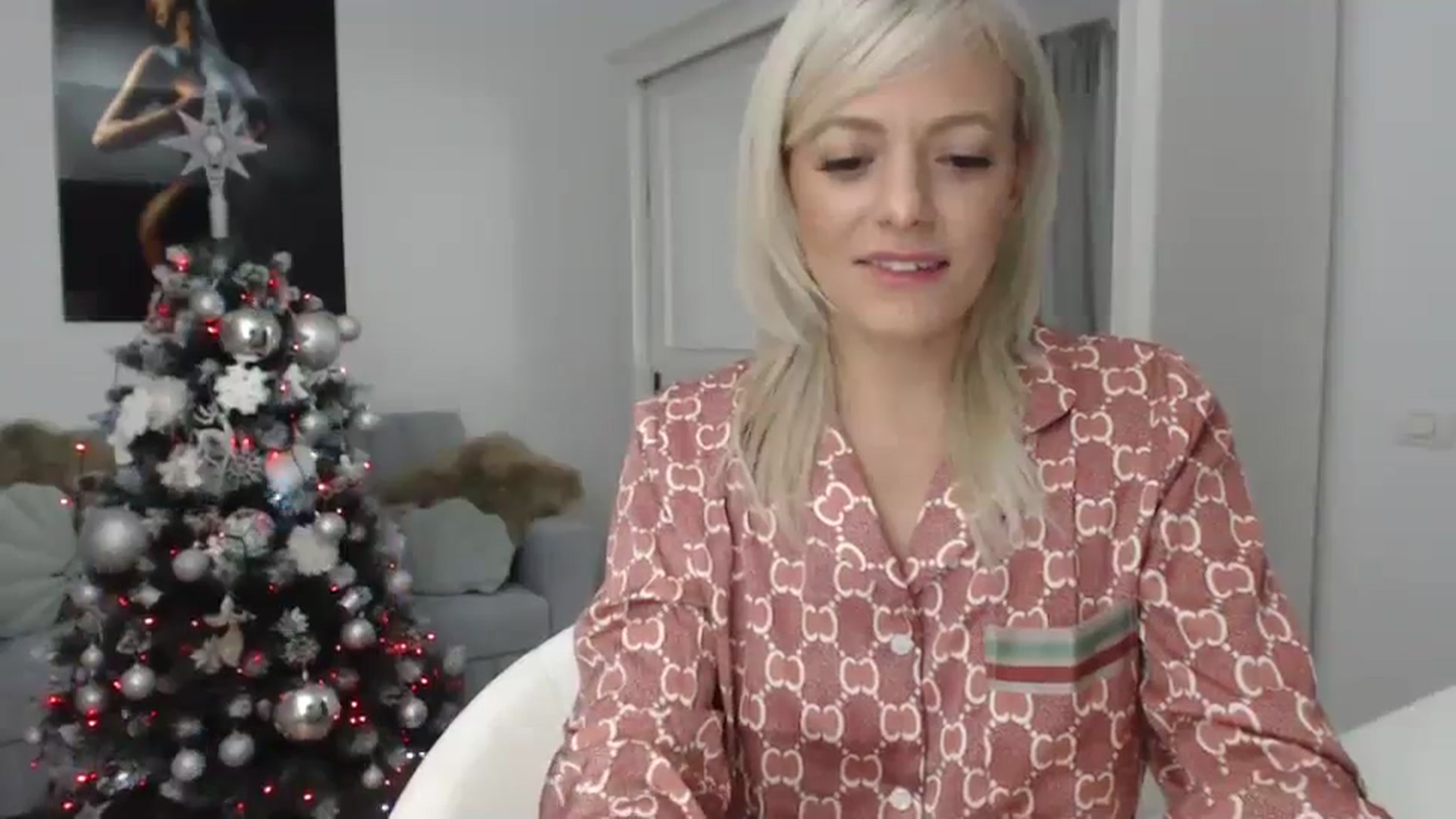 Gallery image thumbnail from AwesomeBlonde's myfreecams stream on, 12/24/2023, 01:02 image 10 of 20