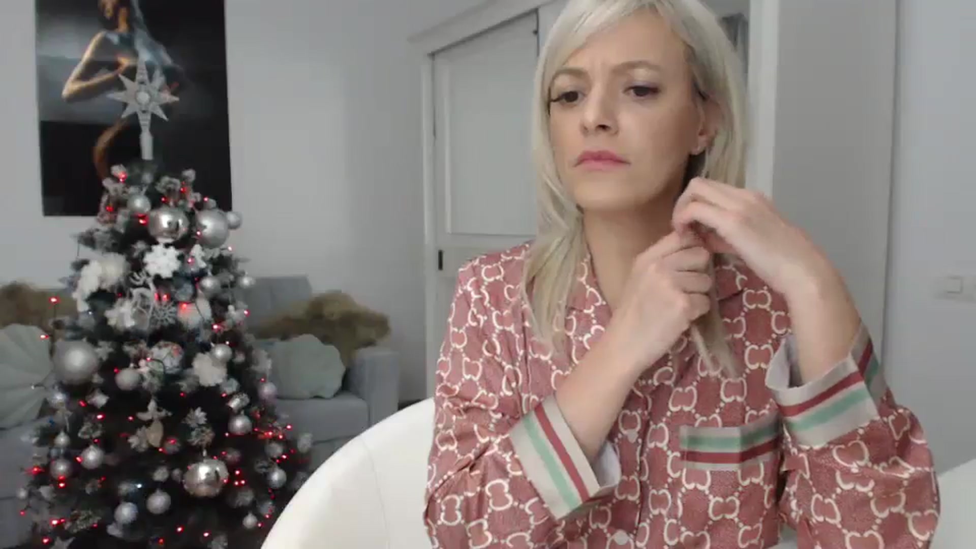 Gallery image thumbnail from AwesomeBlonde's myfreecams stream on, 12/24/2023, 01:02 image 11 of 20