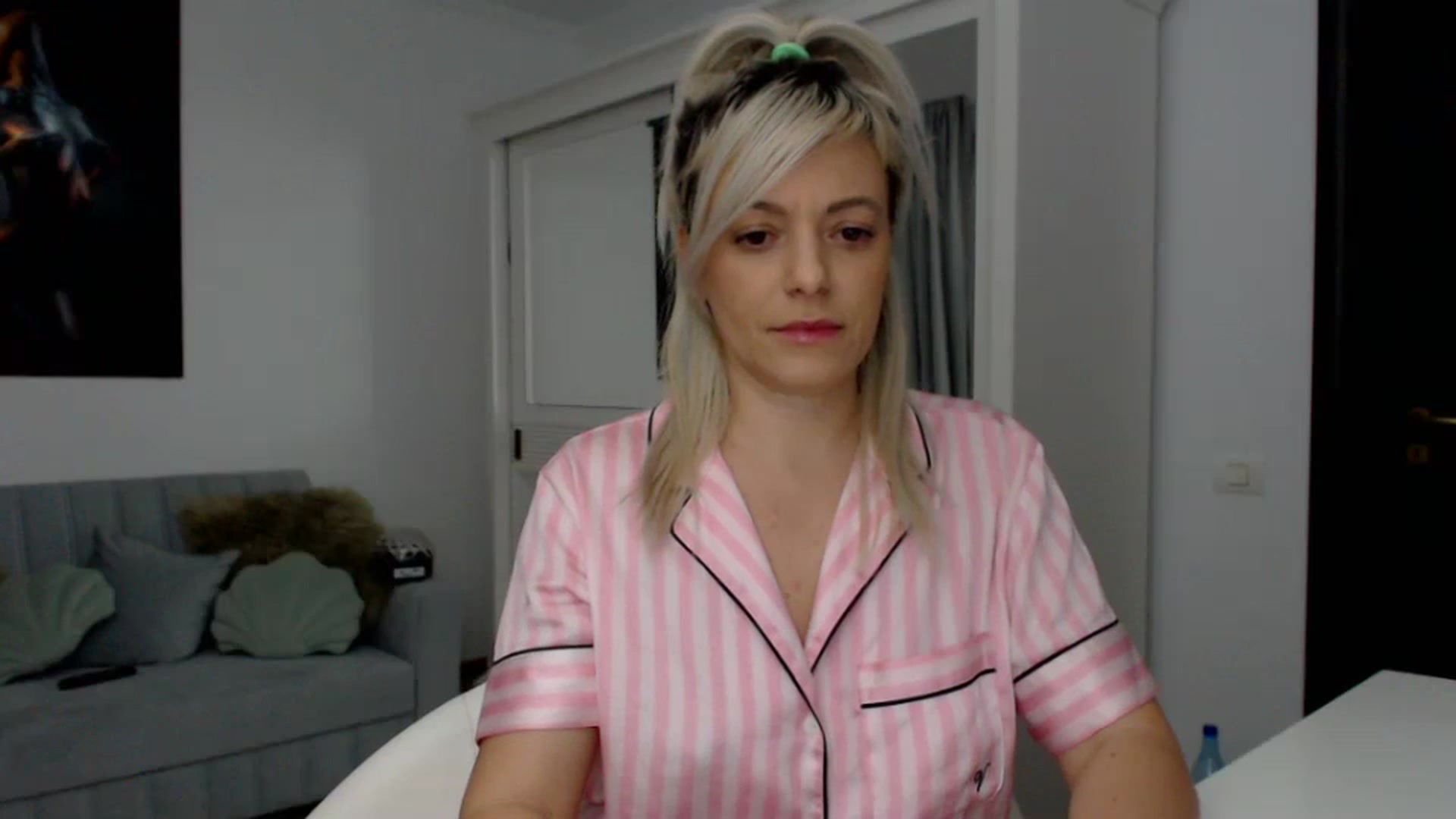Gallery image thumbnail from AwesomeBlonde's myfreecams stream on, 02/08/2024, 24:00 image 2 of 20