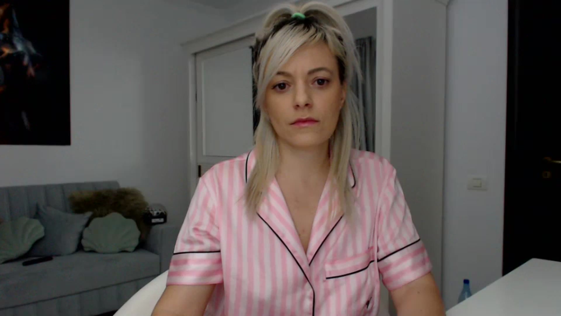 Gallery image thumbnail from AwesomeBlonde's myfreecams stream on, 02/08/2024, 24:00 image 10 of 20