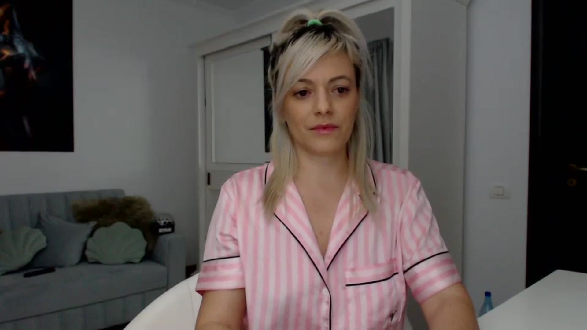 Gallery image thumbnail from AwesomeBlonde's myfreecams stream on, 02/08/2024, 24:00 image 8 of 20