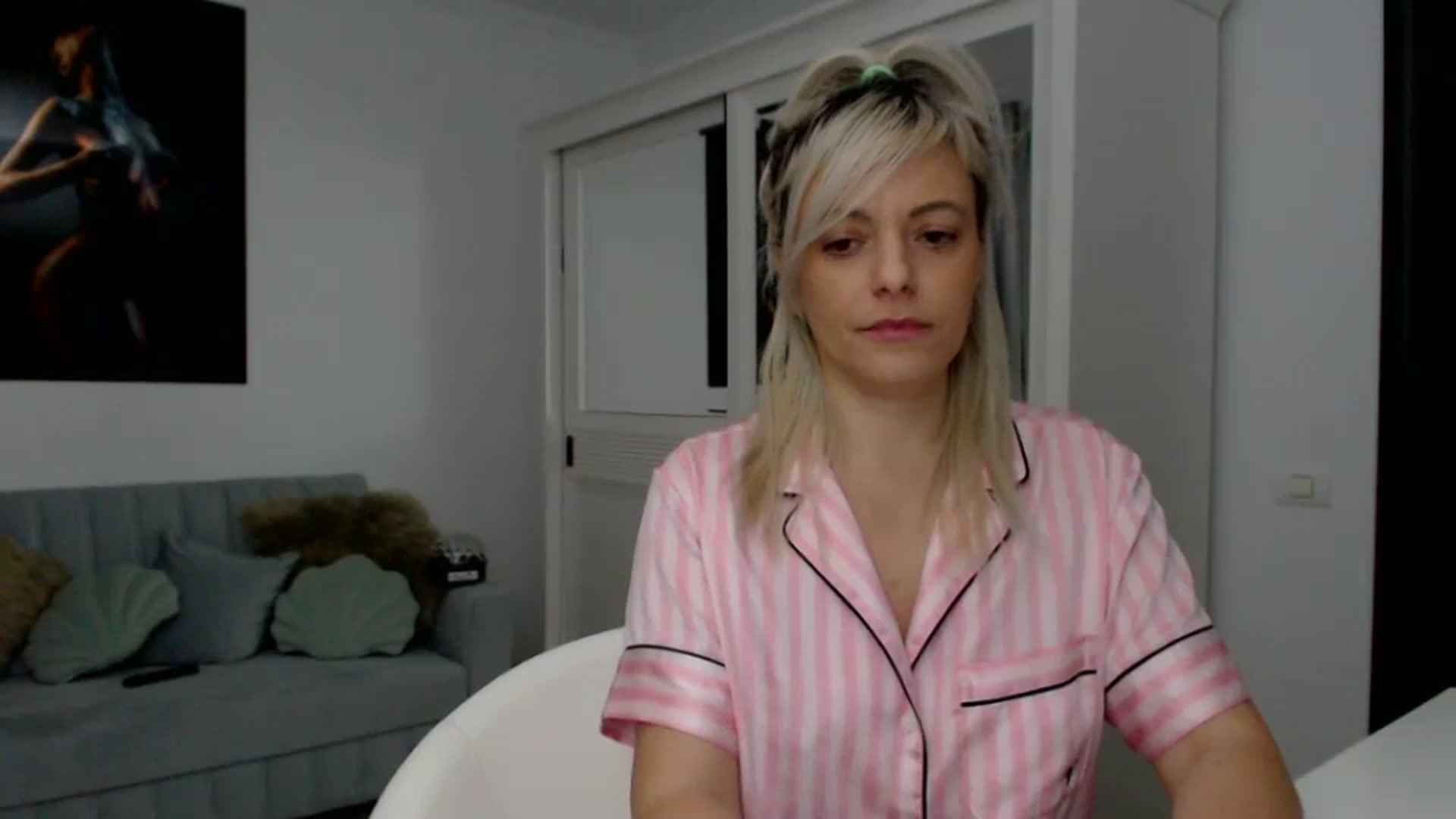 Gallery image thumbnail from AwesomeBlonde's myfreecams stream on, 02/08/2024, 01:14 image 20 of 20