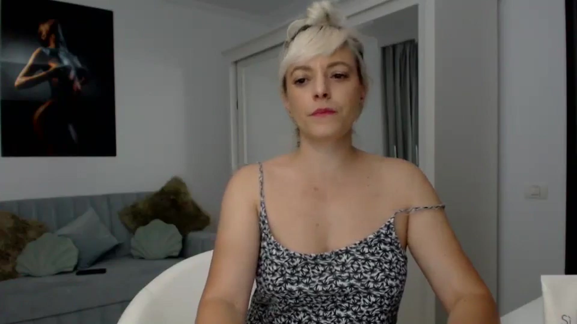 Gallery image thumbnail from AwesomeBlonde's myfreecams stream on, 06/09/2024, 23:23 image 4 of 20