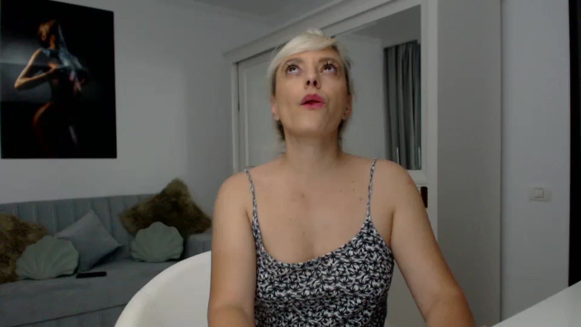 Gallery image thumbnail from AwesomeBlonde's myfreecams stream on, 06/09/2024, 23:23 image 2 of 20