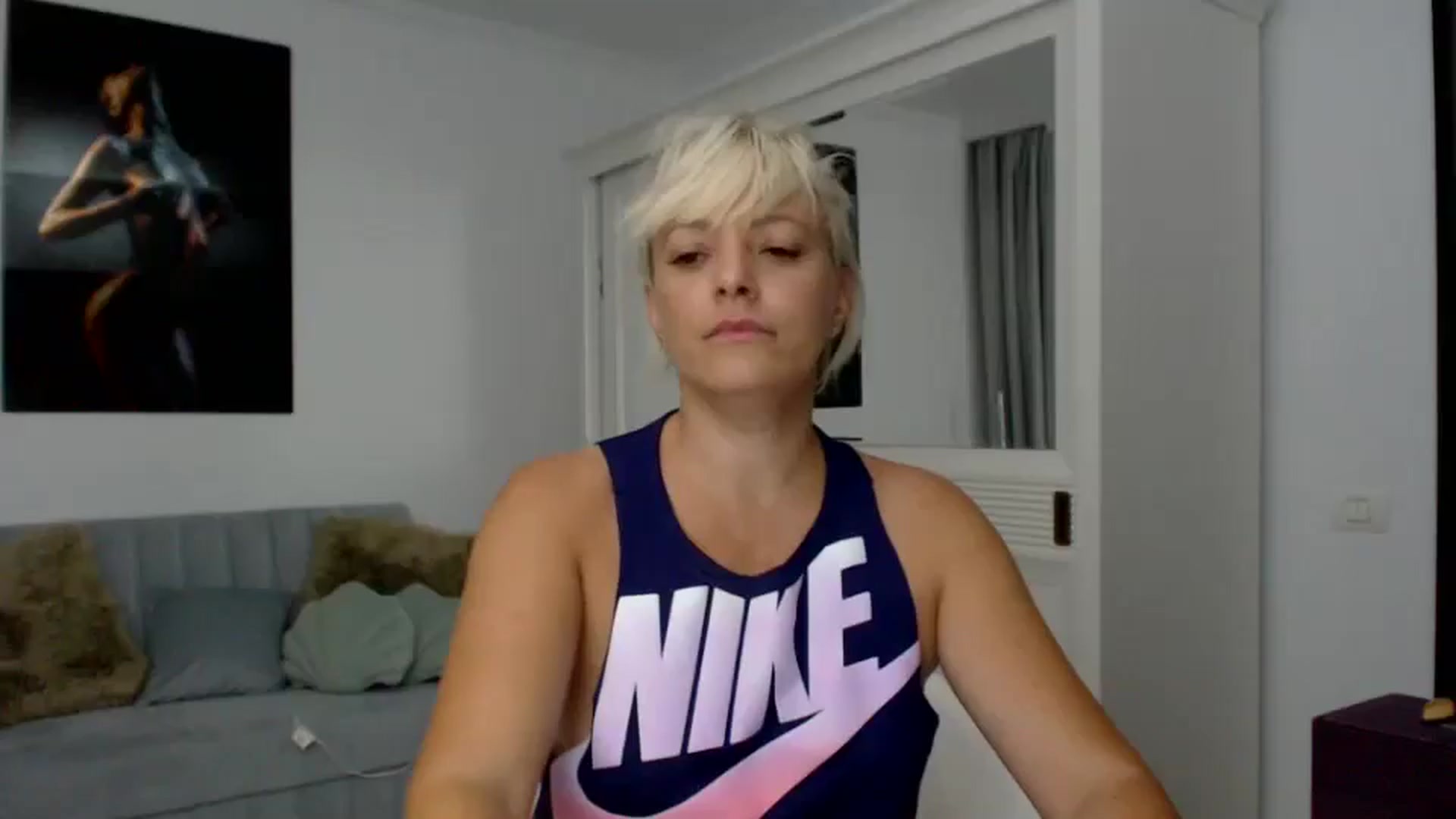 Gallery image thumbnail from AwesomeBlonde's myfreecams stream on, 07/30/2024, 24:43 image 18 of 20