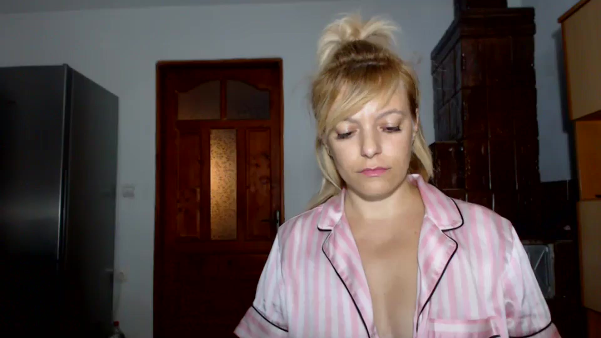 Gallery image thumbnail from AwesomeBlonde's myfreecams stream on, 07/05/2025, 22:29 image 1 of 20